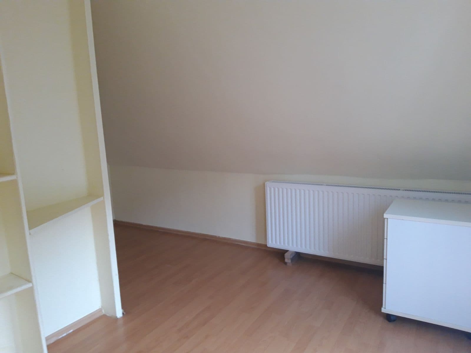 5 bedroom flat to rent, 87 m², U Schodů, Prague, Prague 5 bedroom flat to rent, 87 m², U Schodů, Prague, Prague