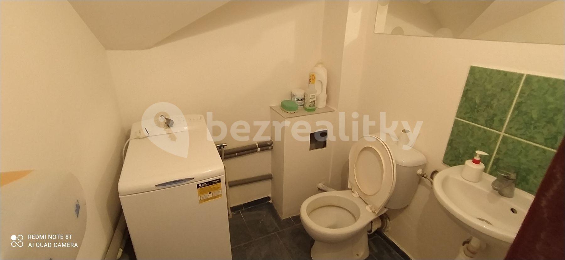 Small studio flat to rent, 16 m², Savojská, Prague, Prague