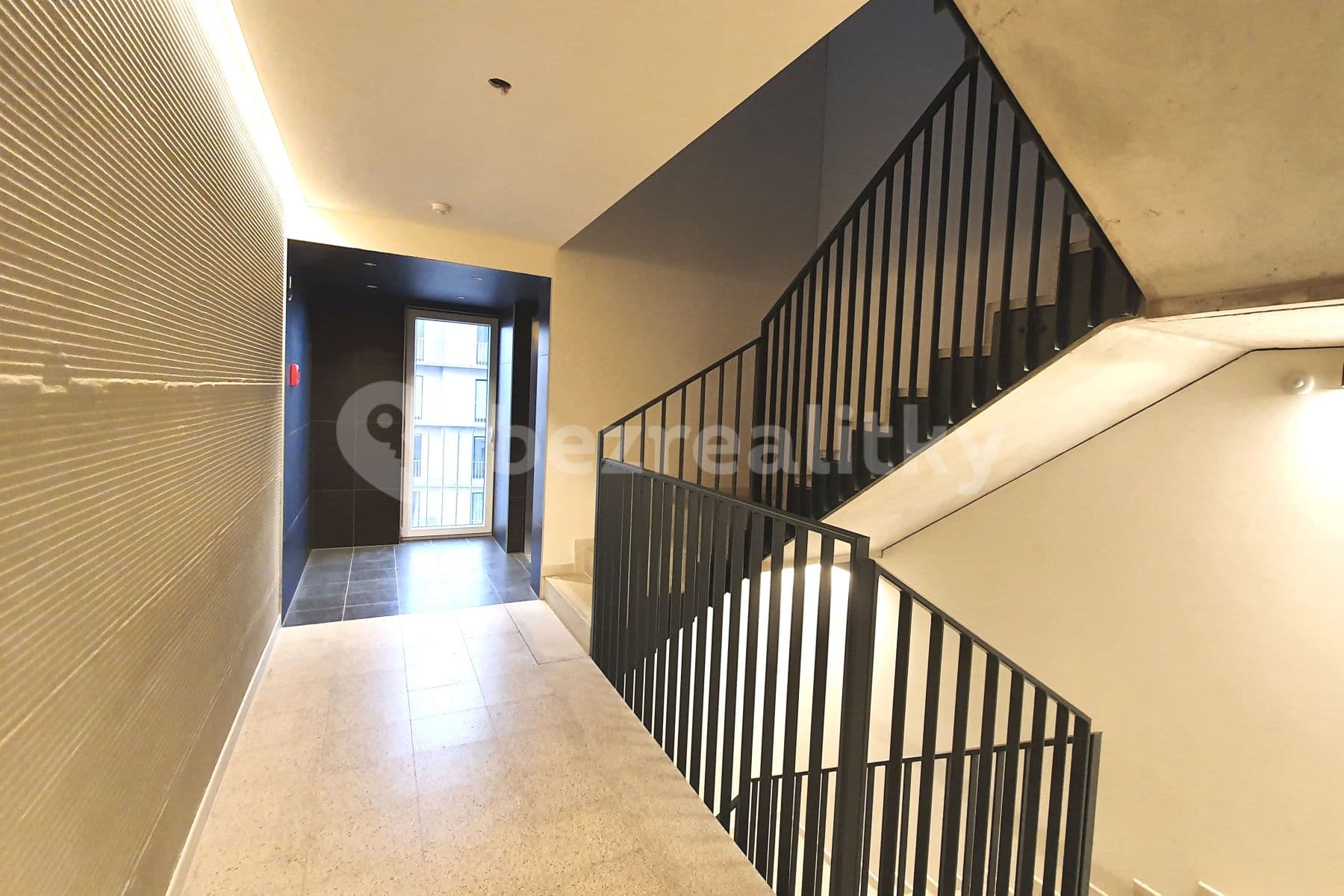 1 bedroom with open-plan kitchen flat to rent, 57 m², Novovysočanská, Prague, Prague 1 bedroom with open-plan kitchen flat to rent, 57 m², Novovysočanská, Prague, Prague