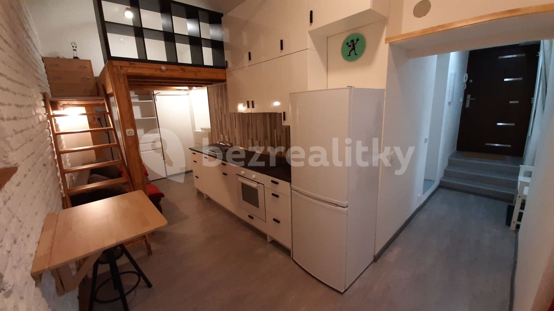 Studio flat to rent, 39 m², Jeronýmova, Prague, Prague