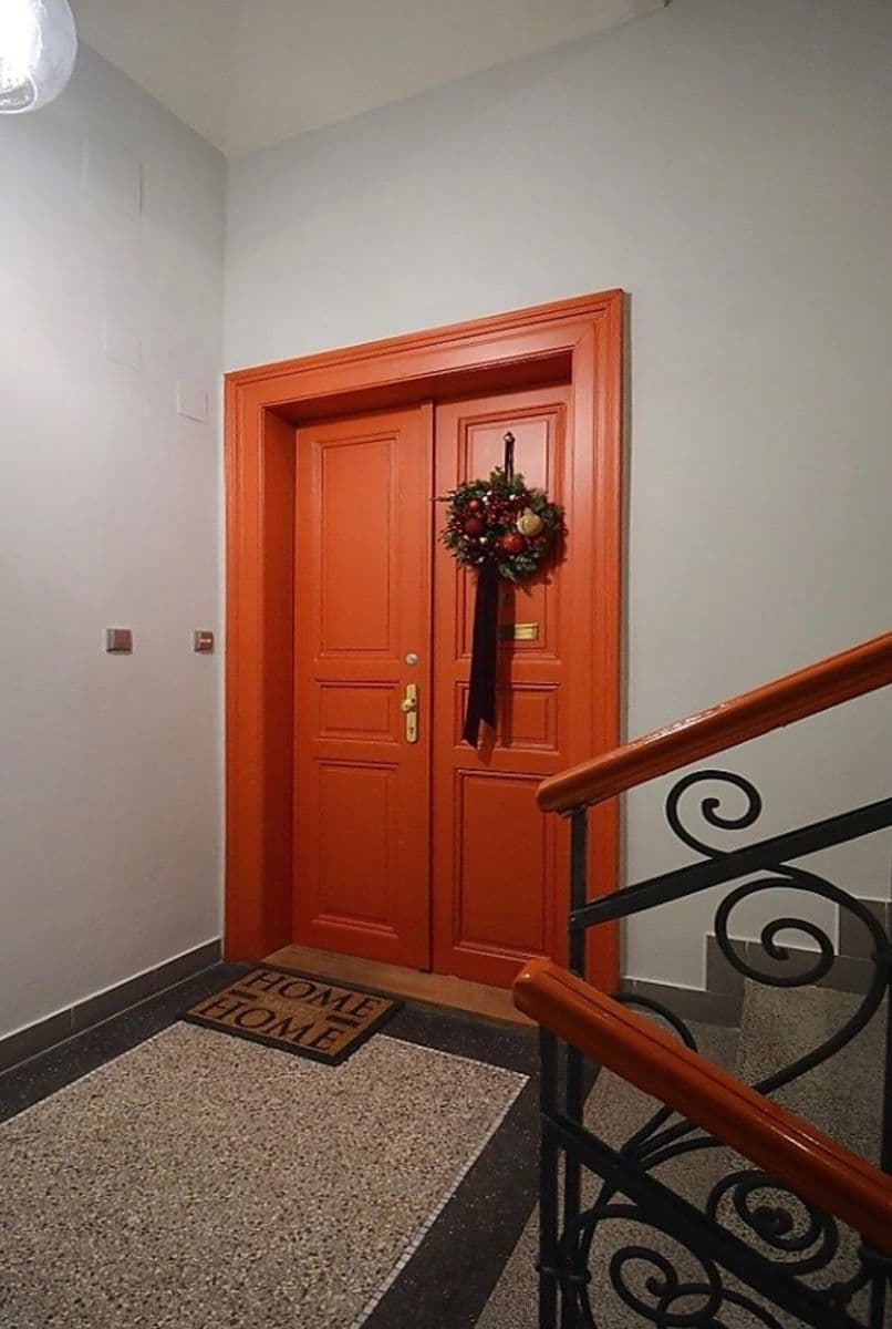 1 bedroom with open-plan kitchen flat to rent, 52 m², Slezská, Prague, Prague 1 bedroom with open-plan kitchen flat to rent, 52 m², Slezská, Prague, Prague