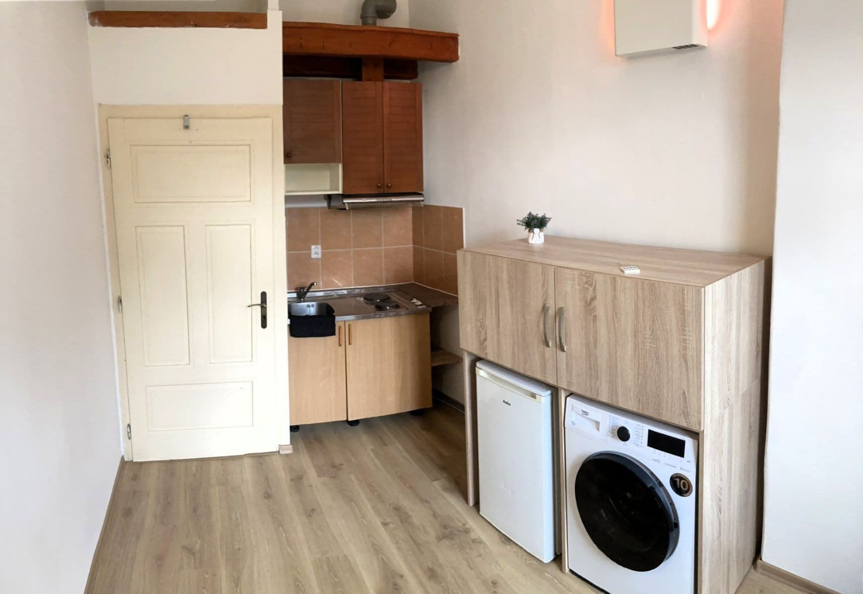 Small studio flat to rent, 24 m², Emilie Floriánové, Jablonec nad Nisou, Liberecký Region Small studio flat to rent, 24 m², Emilie Floriánové, Jablonec nad Nisou, Liberecký Region