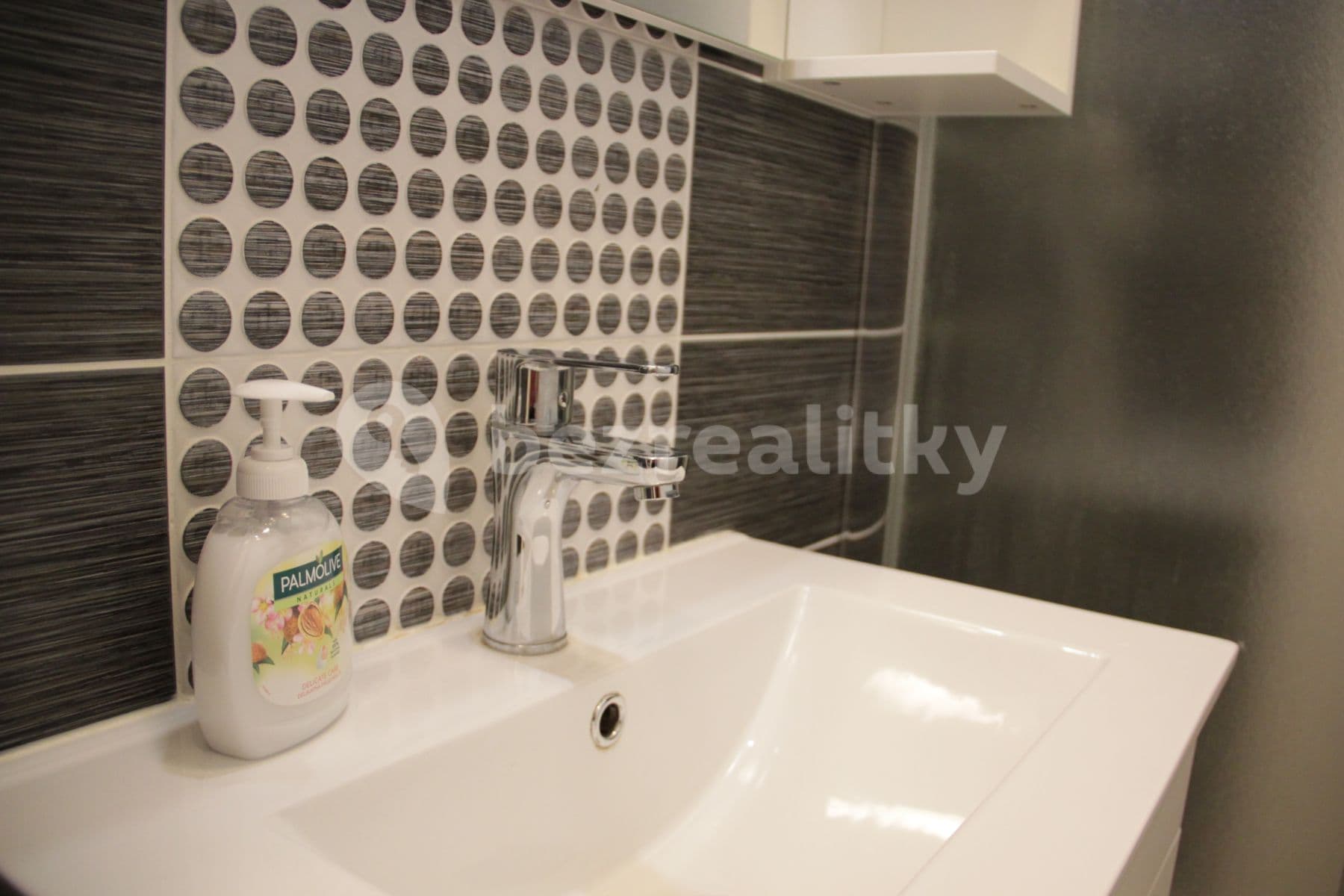 2 bedroom flat to rent, 70 m², Korunovační, Prague, Prague 2 bedroom flat to rent, 70 m², Korunovační, Prague, Prague
