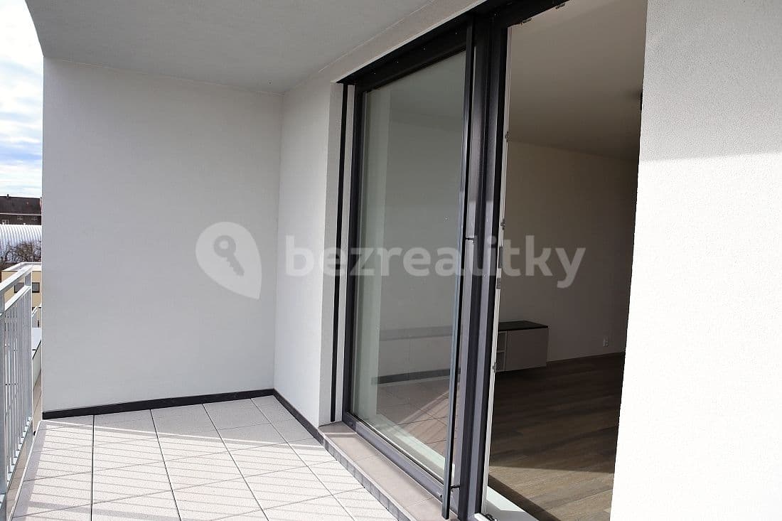2 bedroom with open-plan kitchen flat to rent, 88 m², Wágnerova, Brno, Jihomoravský Region 2 bedroom with open-plan kitchen flat to rent, 88 m², Wágnerova, Brno, Jihomoravský Region