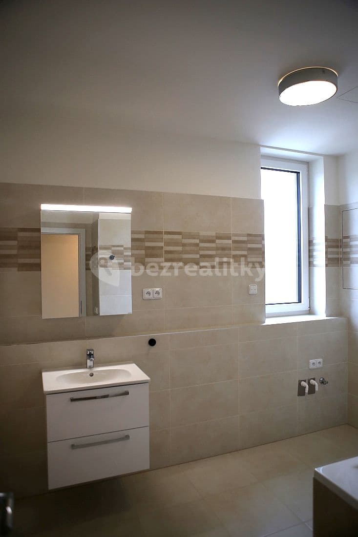 2 bedroom with open-plan kitchen flat to rent, 88 m², Wágnerova, Brno, Jihomoravský Region 2 bedroom with open-plan kitchen flat to rent, 88 m², Wágnerova, Brno, Jihomoravský Region