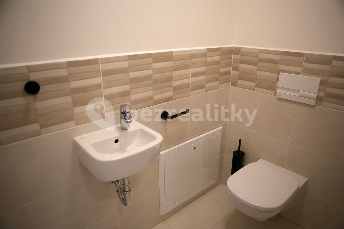 2 bedroom with open-plan kitchen flat to rent, 88 m², Wágnerova, Brno, Jihomoravský Region 2 bedroom with open-plan kitchen flat to rent, 88 m², Wágnerova, Brno, Jihomoravský Region