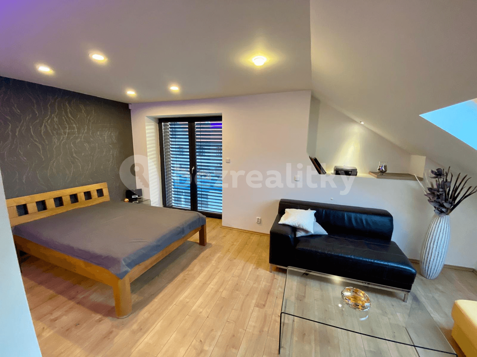 Studio flat to rent, 42 m², K Pitkovicům, Prague, Prague Studio flat to rent, 42 m², K Pitkovicům, Prague, Prague