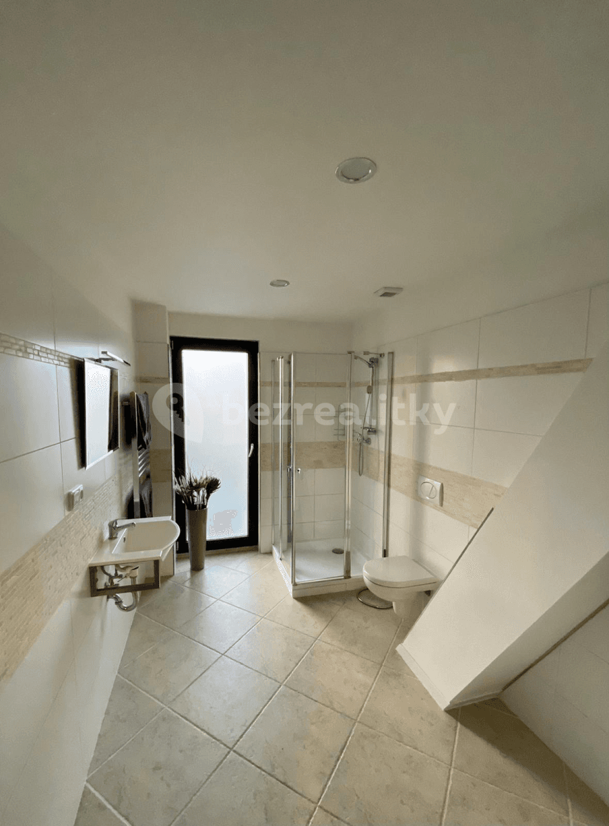 Studio flat to rent, 42 m², K Pitkovicům, Prague, Prague Studio flat to rent, 42 m², K Pitkovicům, Prague, Prague