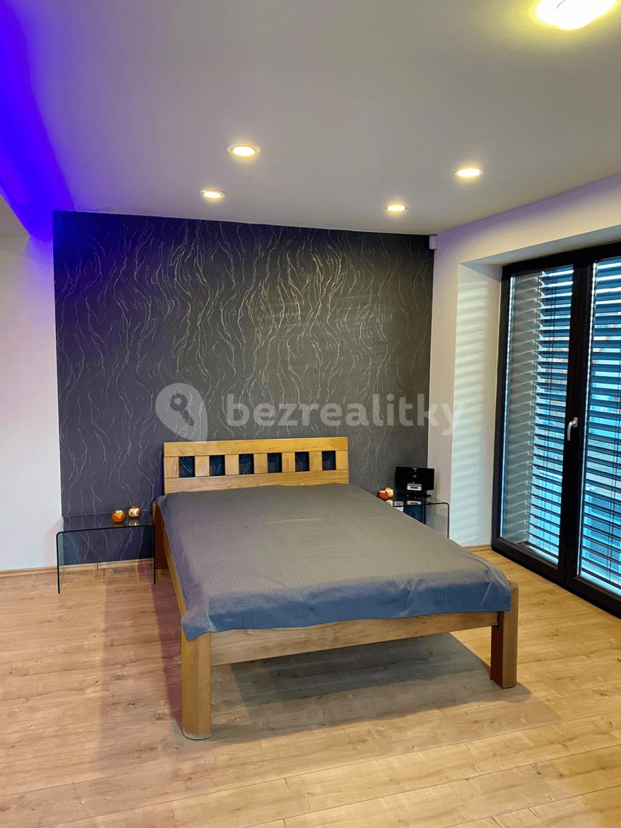 Studio flat to rent, 42 m², K Pitkovicům, Prague, Prague Studio flat to rent, 42 m², K Pitkovicům, Prague, Prague