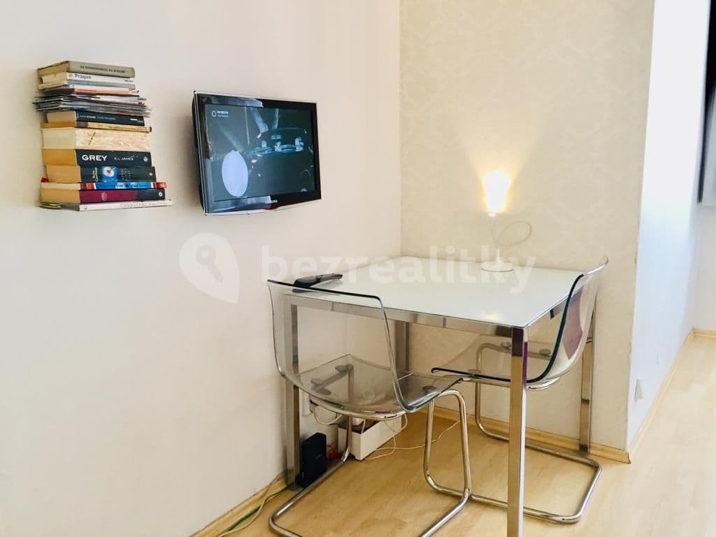 Small studio flat to rent, 21 m², Na Zbořenci, Prague, Prague Small studio flat to rent, 21 m², Na Zbořenci, Prague, Prague