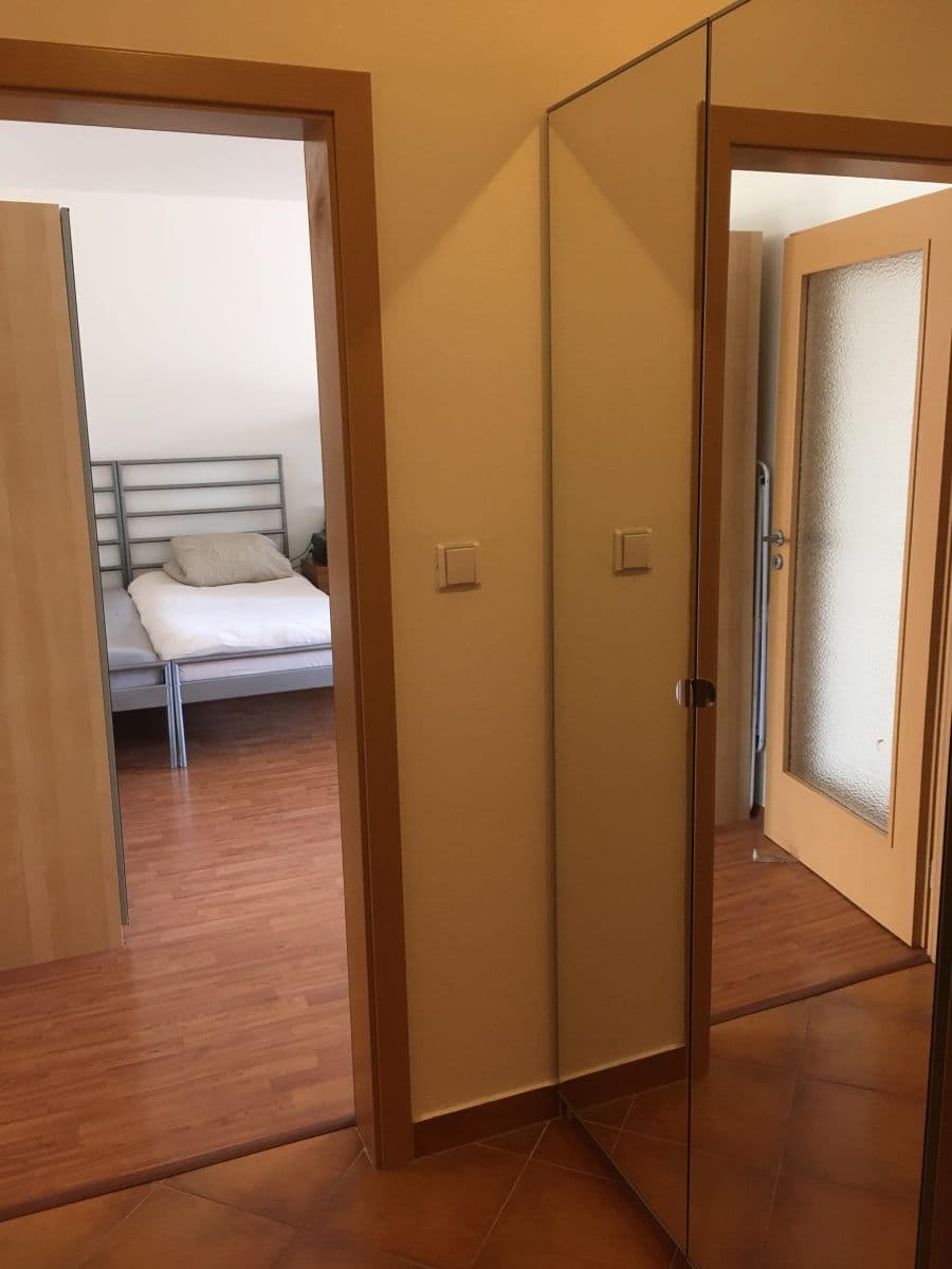 Studio flat to rent, 42 m², Gutova, Prague, Prague Studio flat to rent, 42 m², Gutova, Prague, Prague