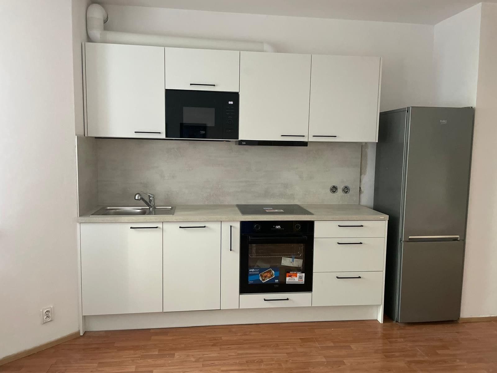 Studio flat to rent, 42 m², Gutova, Prague, Prague Studio flat to rent, 42 m², Gutova, Prague, Prague