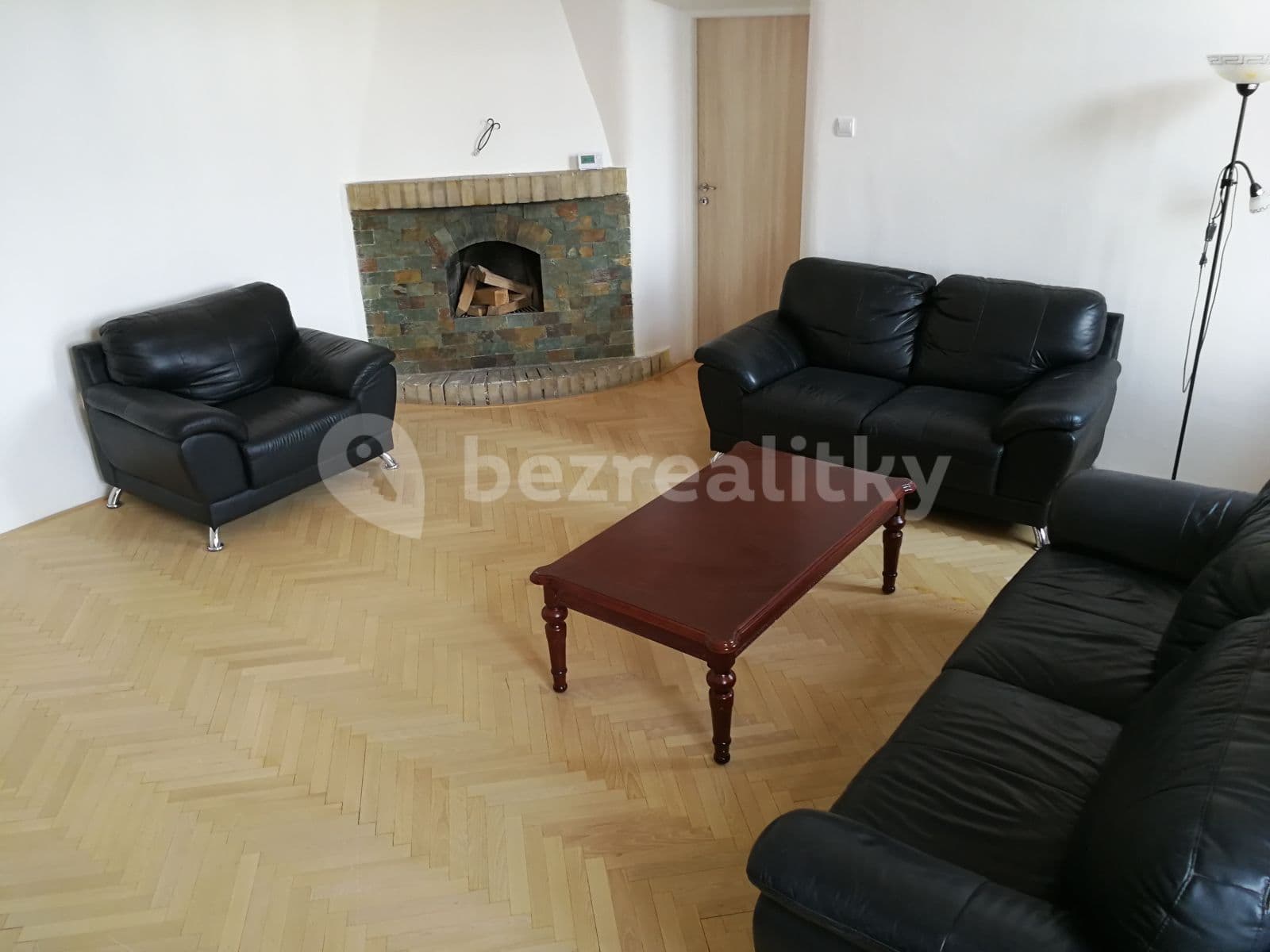 4 bedroom flat to rent, 155 m², Tř. Svobody, Olomouc, Olomoucký Region 4 bedroom flat to rent, 155 m², Tř. Svobody, Olomouc, Olomoucký Region
