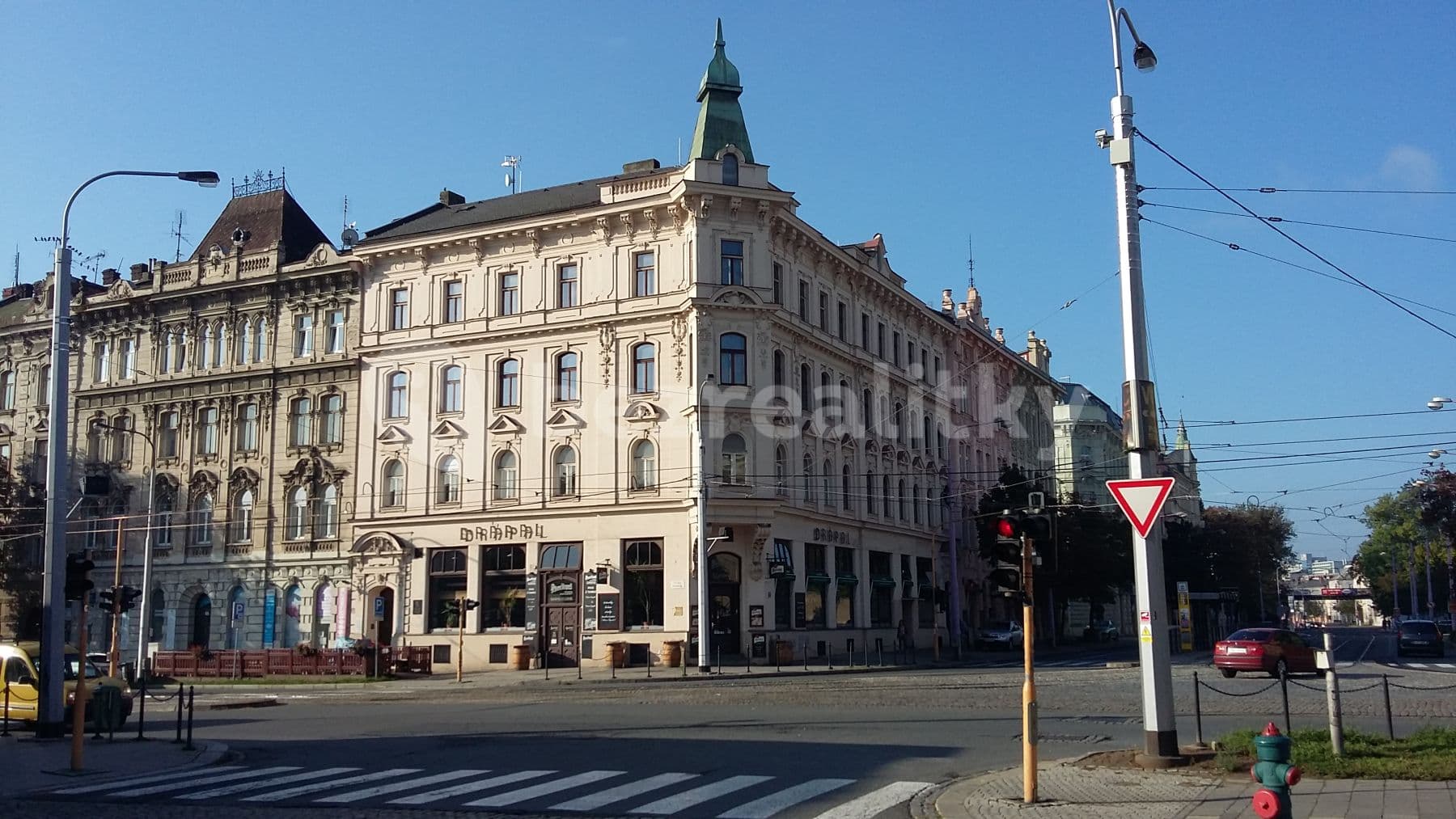 4 bedroom flat to rent, 155 m², Tř. Svobody, Olomouc, Olomoucký Region 4 bedroom flat to rent, 155 m², Tř. Svobody, Olomouc, Olomoucký Region