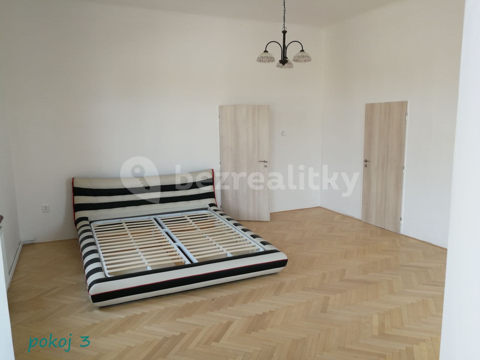 4 bedroom flat to rent, 155 m², Tř. Svobody, Olomouc, Olomoucký Region 4 bedroom flat to rent, 155 m², Tř. Svobody, Olomouc, Olomoucký Region