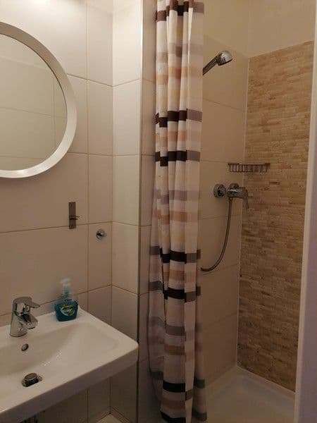 Small studio flat to rent, 37 m², Karlovo Náměstí, Prague, Prague Small studio flat to rent, 37 m², Karlovo Náměstí, Prague, Prague