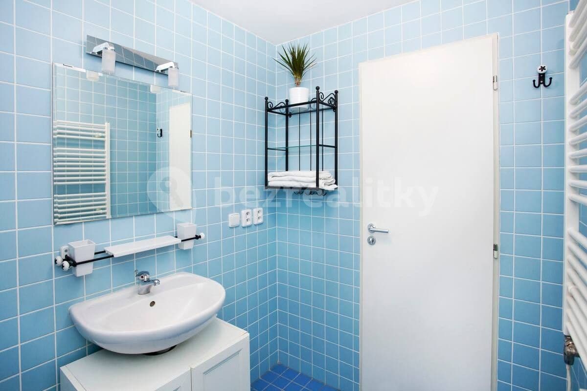 Studio flat to rent, 32 m², Sluneční náměstí, Prague, Prague Studio flat to rent, 32 m², Sluneční náměstí, Prague, Prague