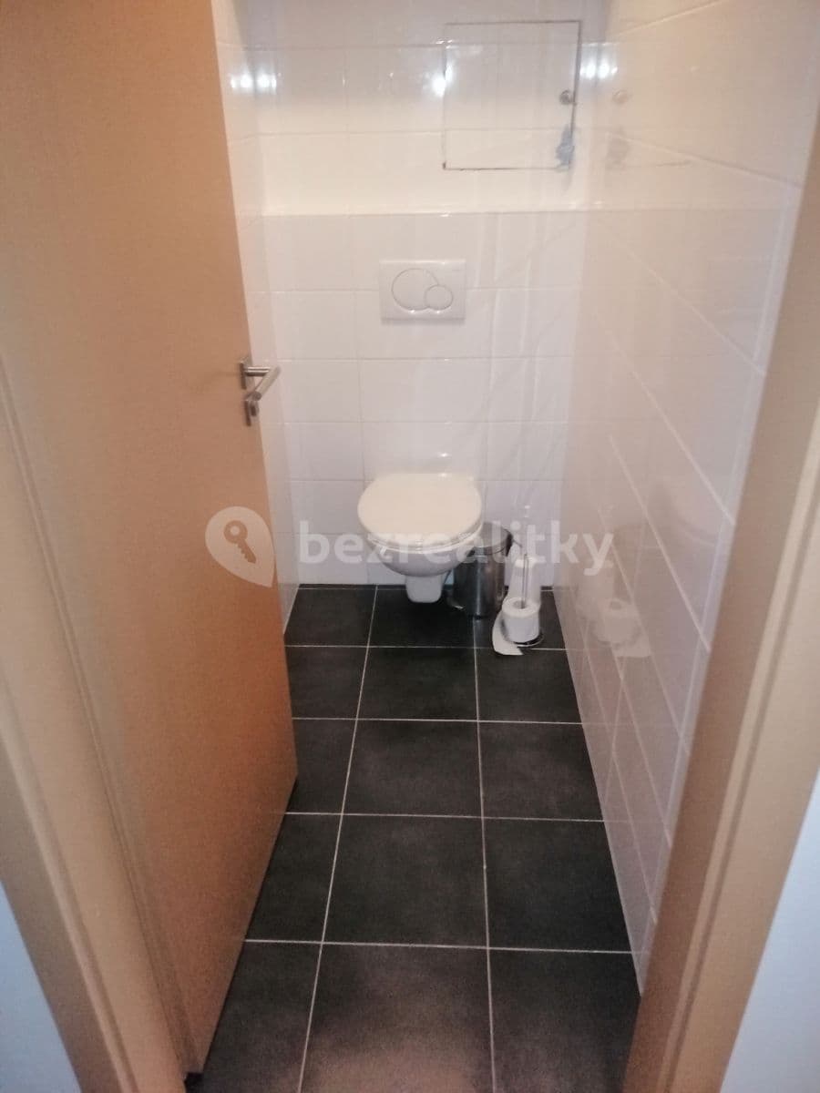 2 bedroom with open-plan kitchen flat to rent, 63 m², Komenského, Horoměřice, Středočeský Region 2 bedroom with open-plan kitchen flat to rent, 63 m², Komenského, Horoměřice, Středočeský Region