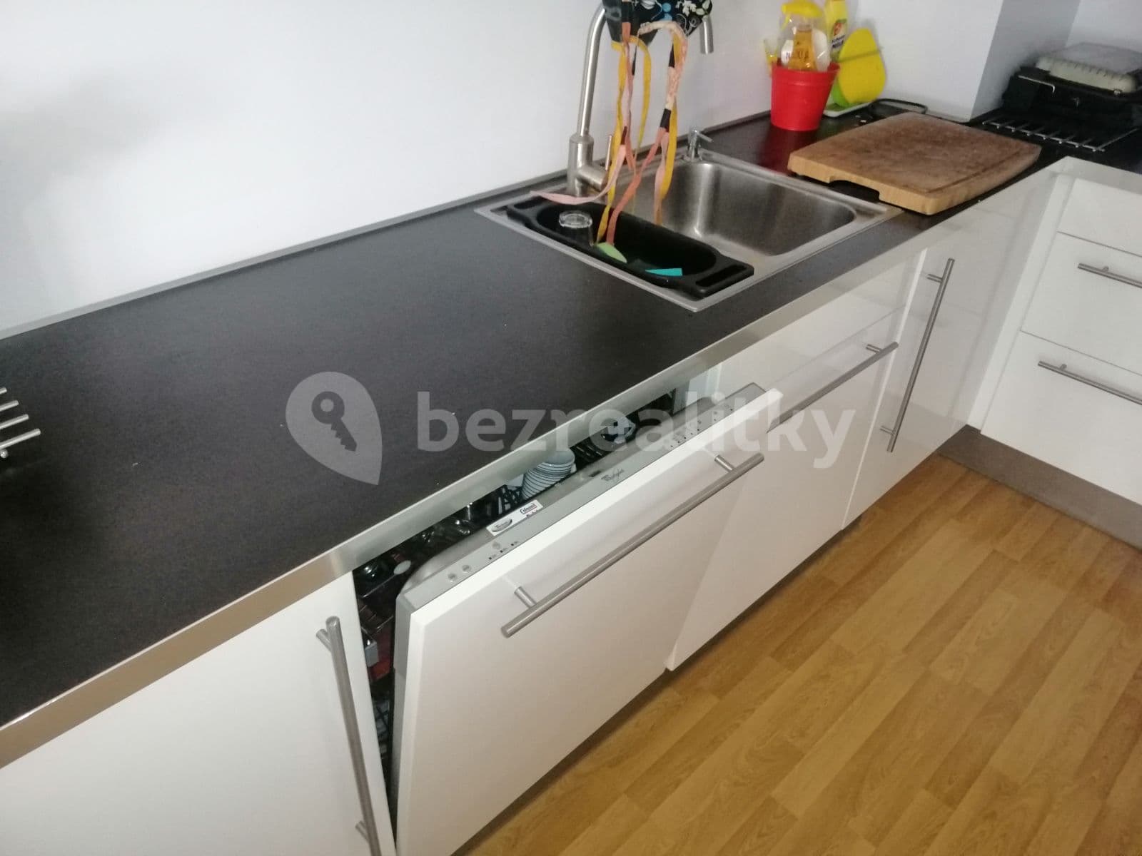 2 bedroom with open-plan kitchen flat to rent, 63 m², Komenského, Horoměřice, Středočeský Region 2 bedroom with open-plan kitchen flat to rent, 63 m², Komenského, Horoměřice, Středočeský Region