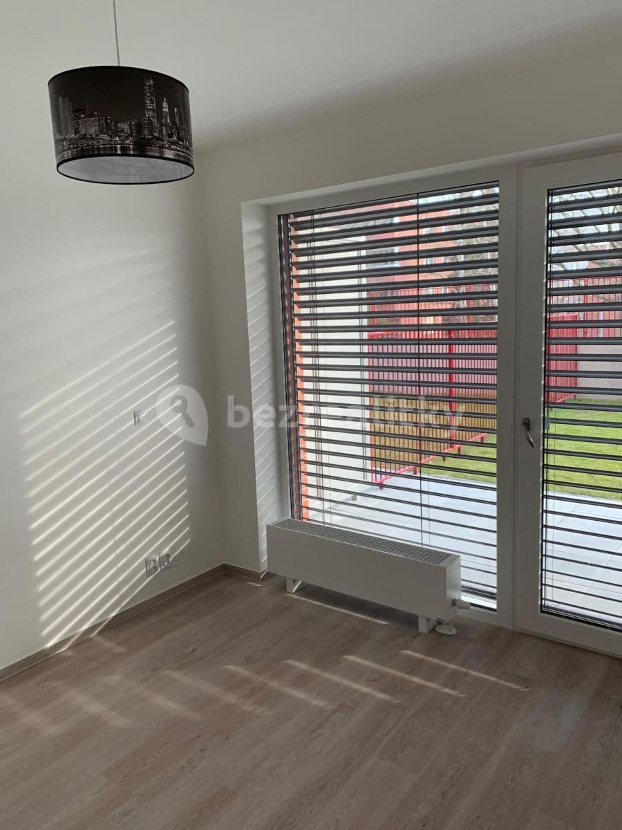 1 bedroom with open-plan kitchen flat to rent, 46 m², 42, Brno, Jihomoravský Region 1 bedroom with open-plan kitchen flat to rent, 46 m², 42, Brno, Jihomoravský Region