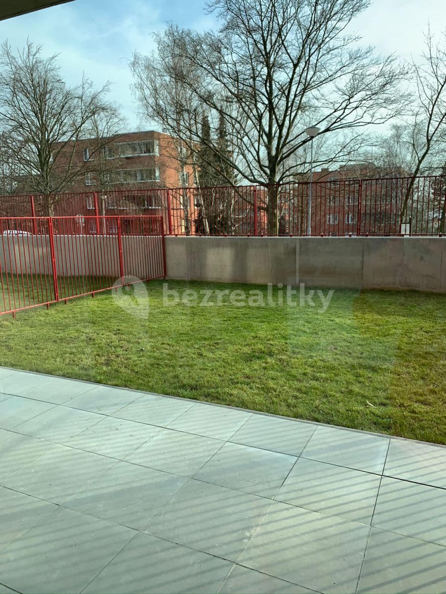 1 bedroom with open-plan kitchen flat to rent, 46 m², 42, Brno, Jihomoravský Region 1 bedroom with open-plan kitchen flat to rent, 46 m², 42, Brno, Jihomoravský Region