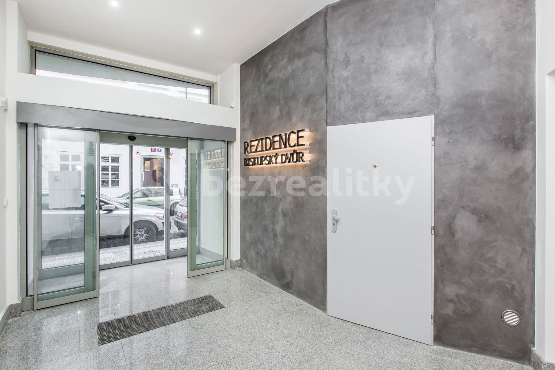 2 bedroom with open-plan kitchen flat to rent, 102 m², Biskupský Dvůr, Prague, Prague 2 bedroom with open-plan kitchen flat to rent, 102 m², Biskupský Dvůr, Prague, Prague