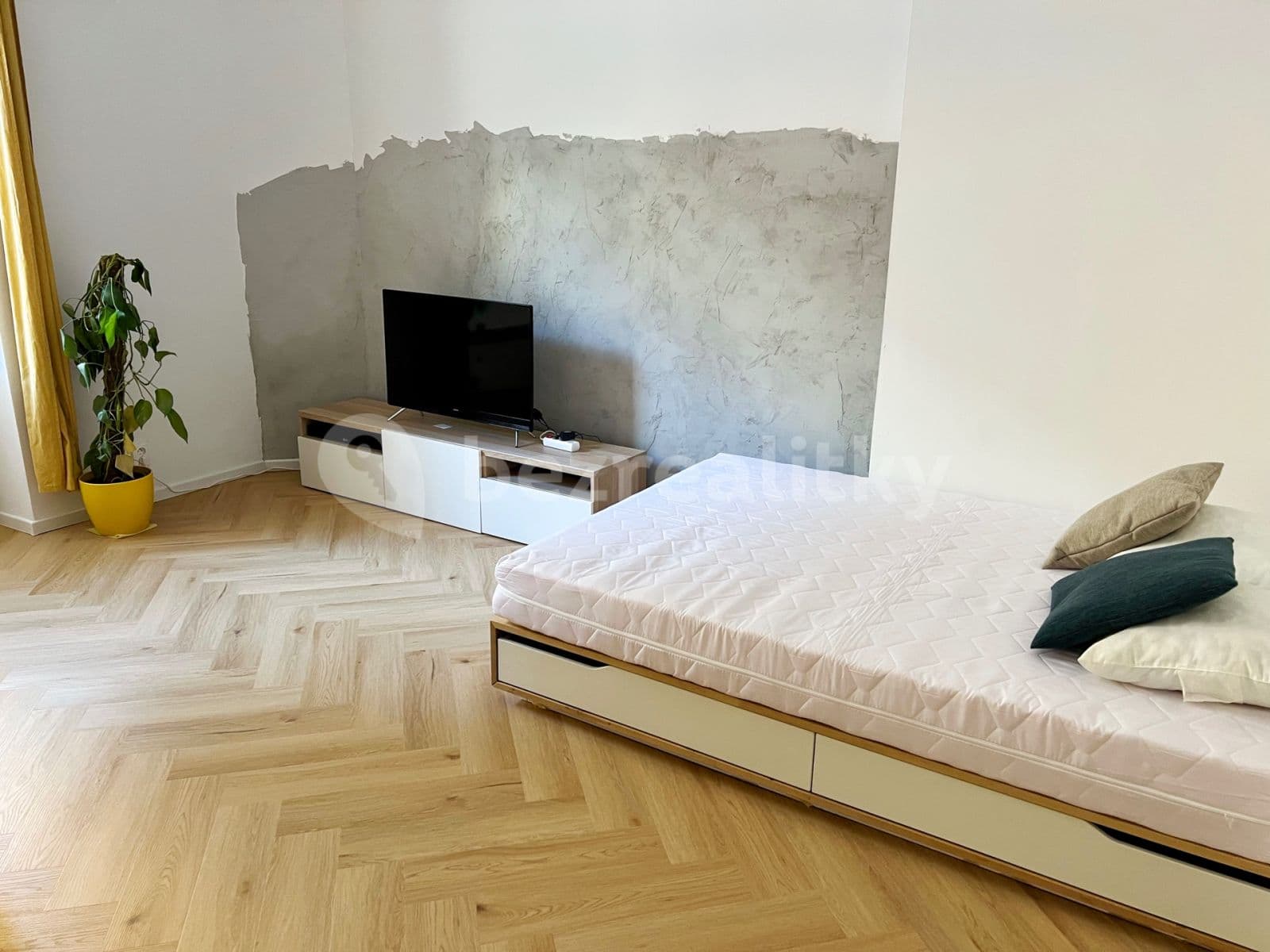 Studio flat to rent, 42 m², Bořivojova, Prague, Prague Studio flat to rent, 42 m², Bořivojova, Prague, Prague