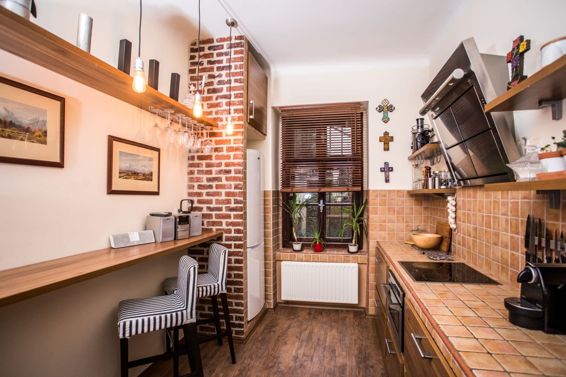 2 bedroom with open-plan kitchen flat to rent, 68 m², Černomořská, Prague, Prague 2 bedroom with open-plan kitchen flat to rent, 68 m², Černomořská, Prague, Prague