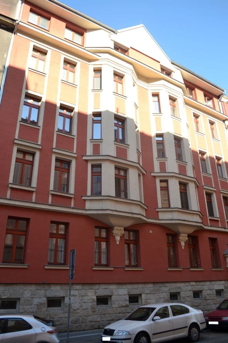 3 bedroom with open-plan kitchen flat to rent, 120 m², Balcarova, Ostrava, Moravskoslezský Region 3 bedroom with open-plan kitchen flat to rent, 120 m², Balcarova, Ostrava, Moravskoslezský Region