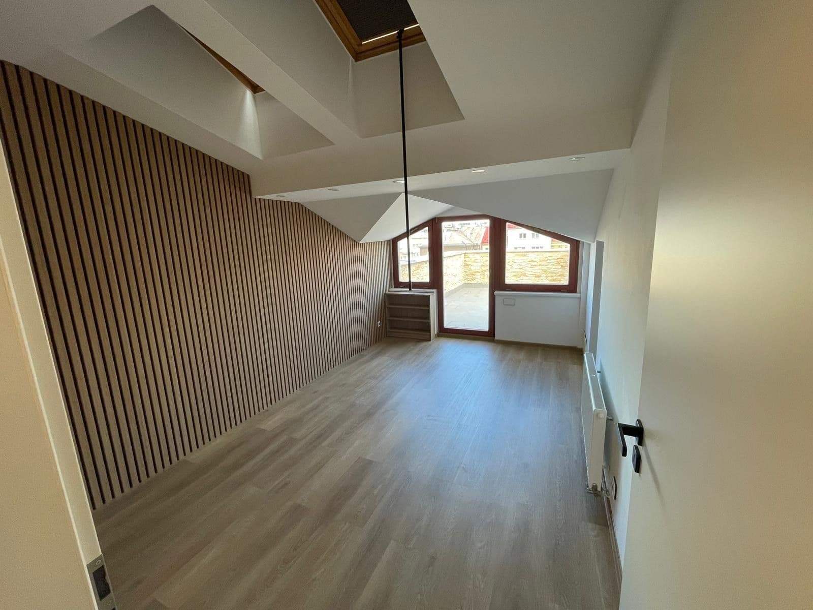 3 bedroom with open-plan kitchen flat to rent, 120 m², Balcarova, Ostrava, Moravskoslezský Region 3 bedroom with open-plan kitchen flat to rent, 120 m², Balcarova, Ostrava, Moravskoslezský Region