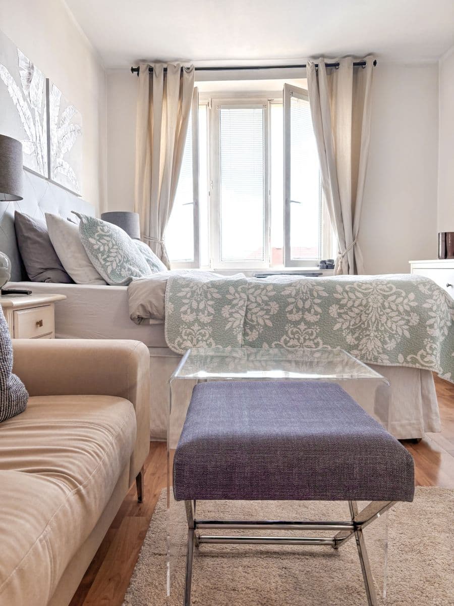 Studio flat to rent, 28 m², Ruská, Prague, Prague Studio flat to rent, 28 m², Ruská, Prague, Prague