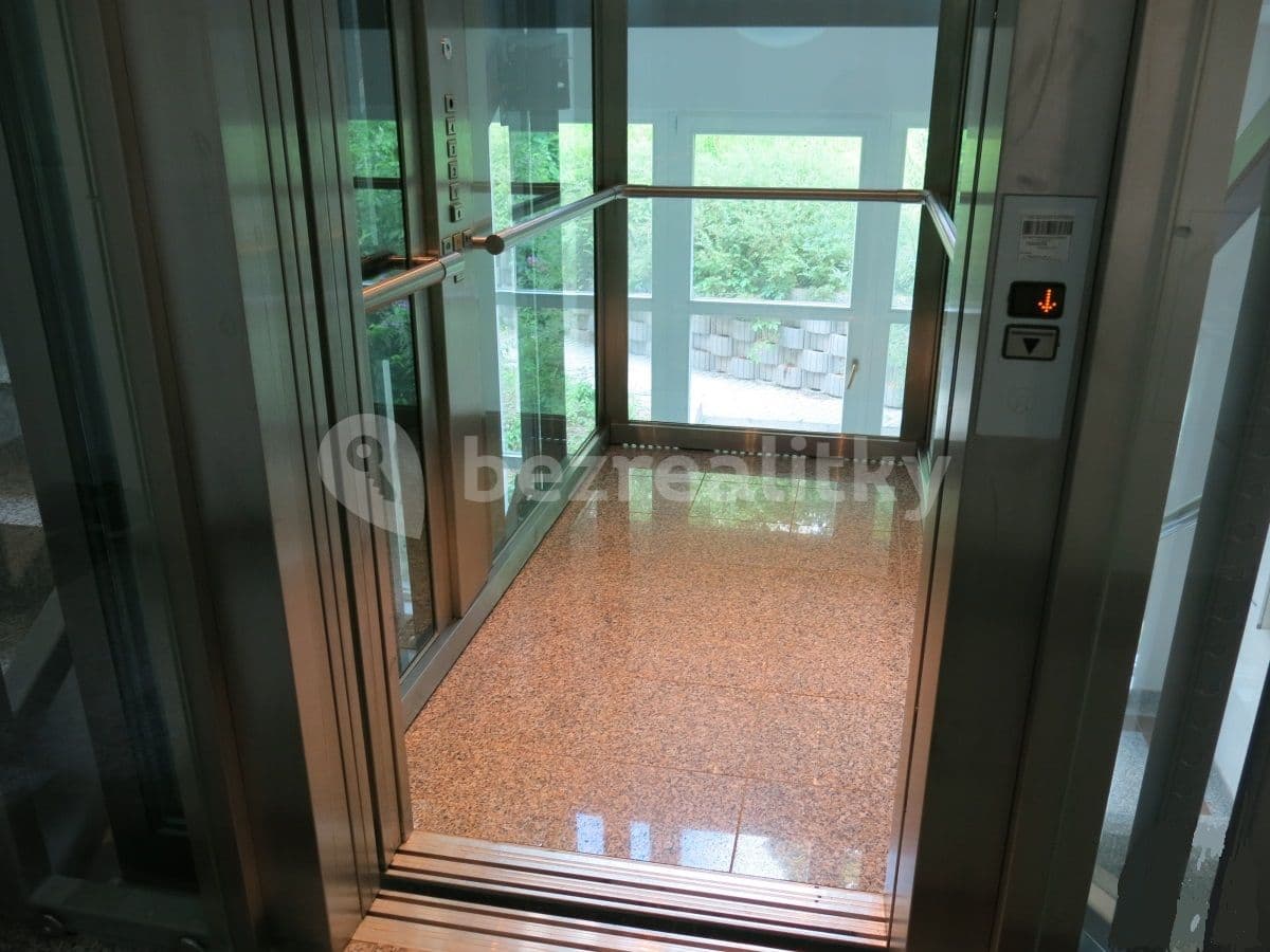 2 bedroom with open-plan kitchen flat for sale, 130 m², Škroupova, Karlovy Vary, Karlovarský Region 2 bedroom with open-plan kitchen flat for sale, 130 m², Škroupova, Karlovy Vary, Karlovarský Region