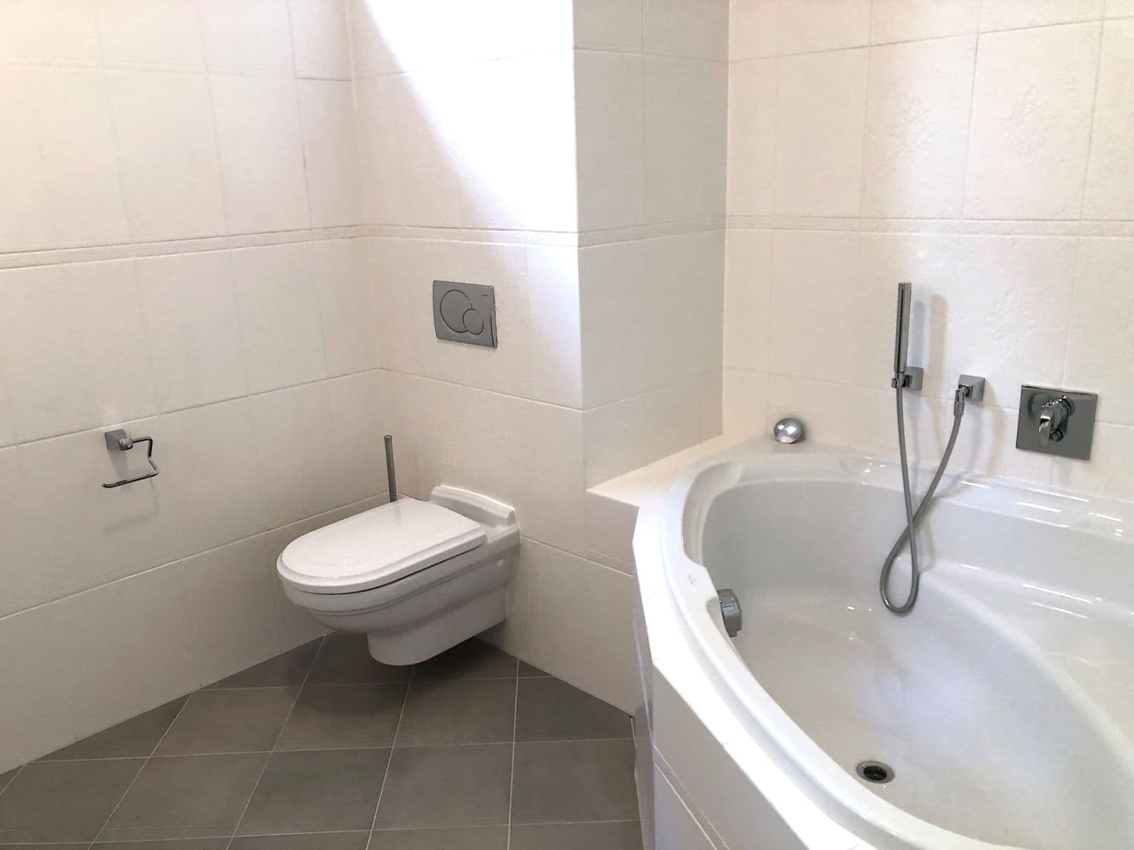 2 bedroom with open-plan kitchen flat for sale, 130 m², Škroupova, Karlovy Vary, Karlovarský Region 2 bedroom with open-plan kitchen flat for sale, 130 m², Škroupova, Karlovy Vary, Karlovarský Region