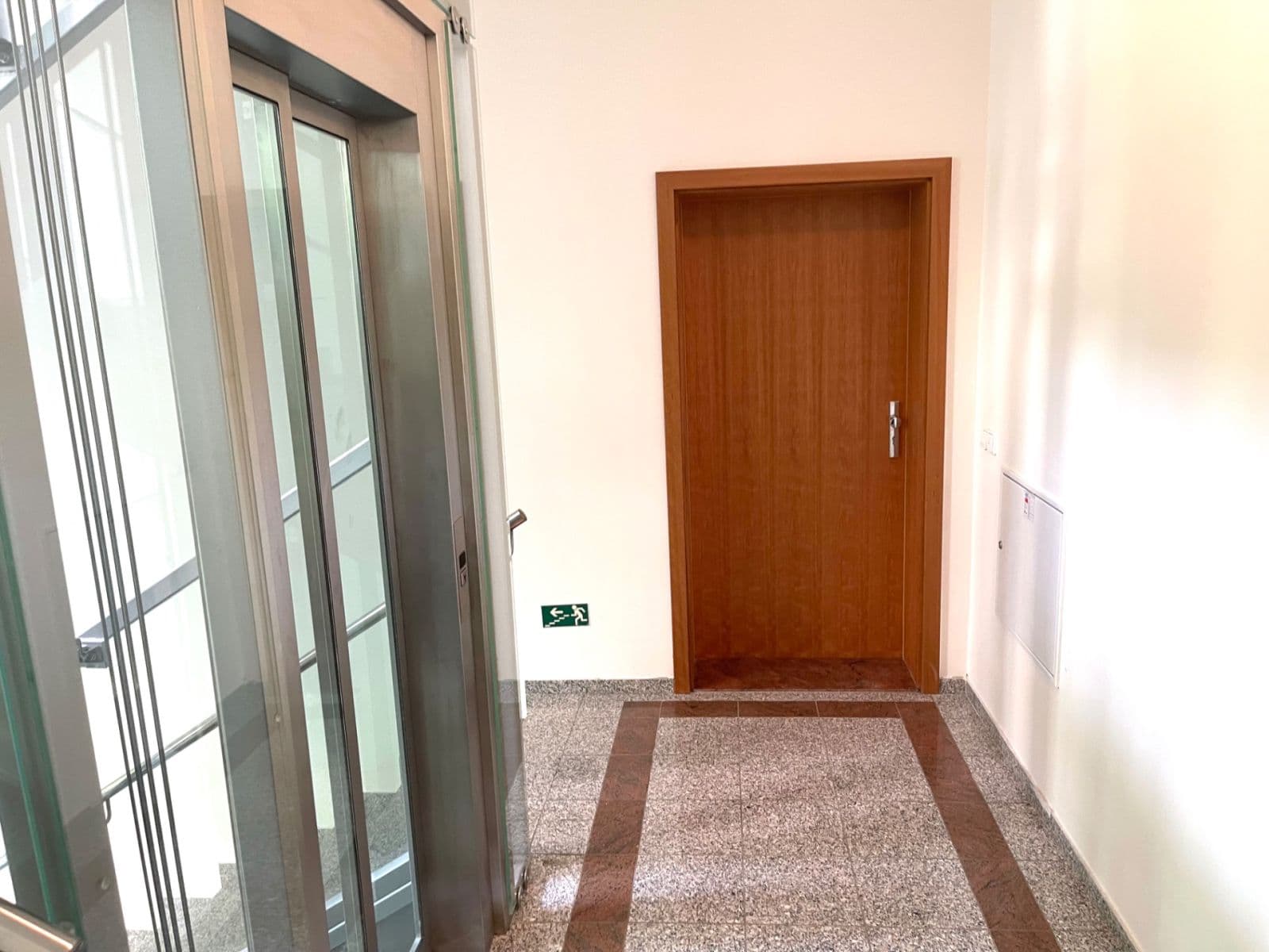 2 bedroom with open-plan kitchen flat for sale, 130 m², Škroupova, Karlovy Vary, Karlovarský Region 2 bedroom with open-plan kitchen flat for sale, 130 m², Škroupova, Karlovy Vary, Karlovarský Region