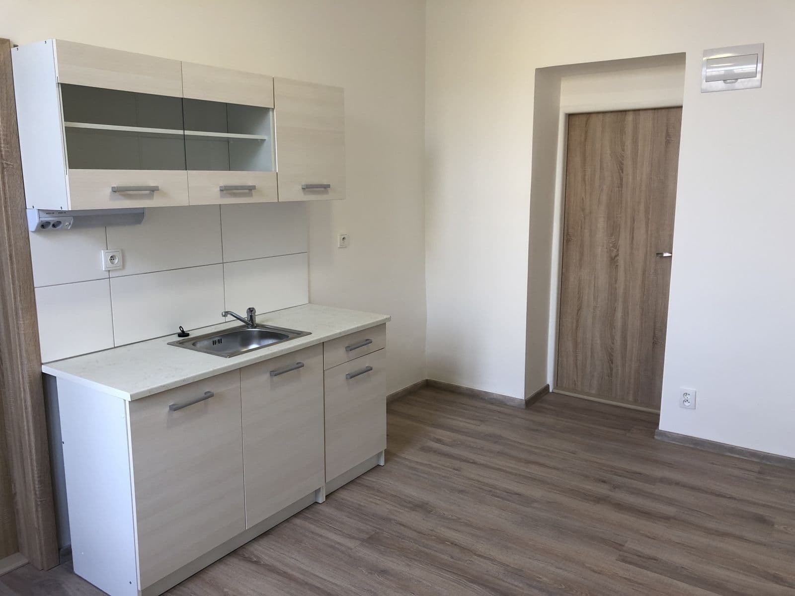 Studio flat to rent, 18 m², Riegrovo náměstí, Poděbrady, Středočeský Region Studio flat to rent, 18 m², Riegrovo náměstí, Poděbrady, Středočeský Region