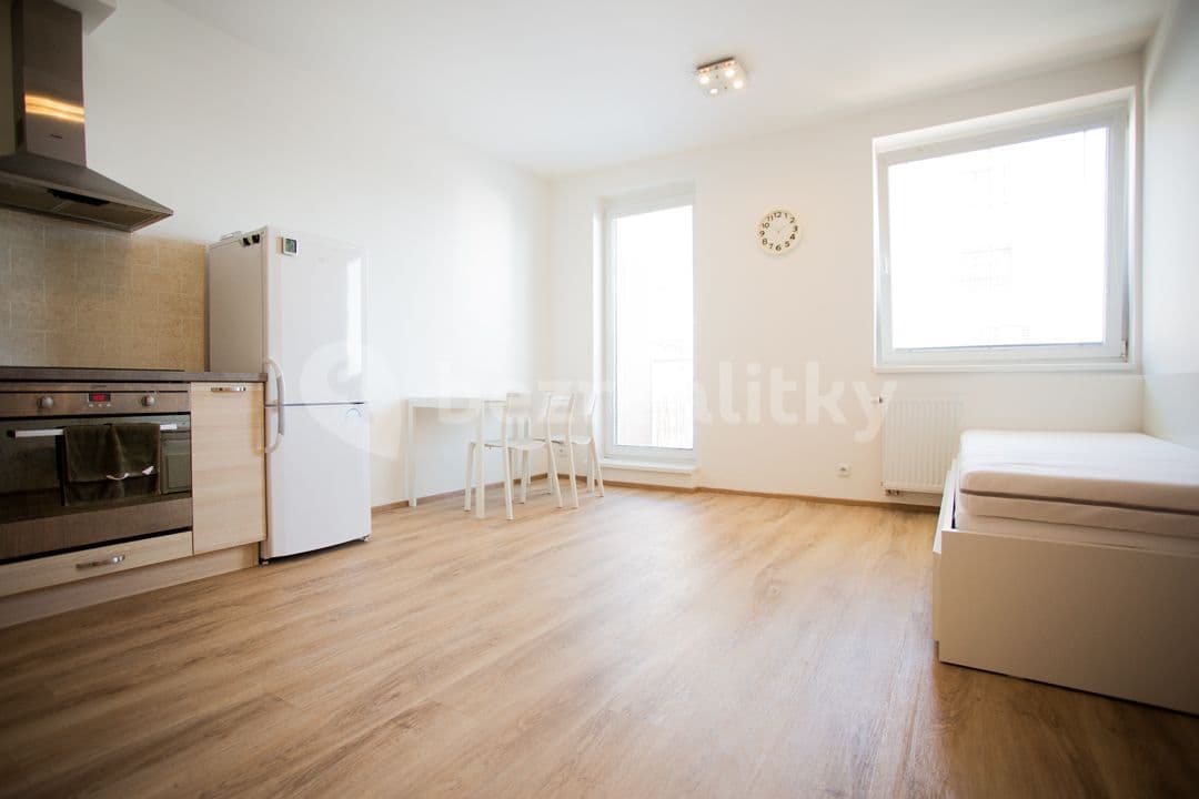 Studio flat to rent, 35 m², Svitákova, Prague, Prague Studio flat to rent, 35 m², Svitákova, Prague, Prague