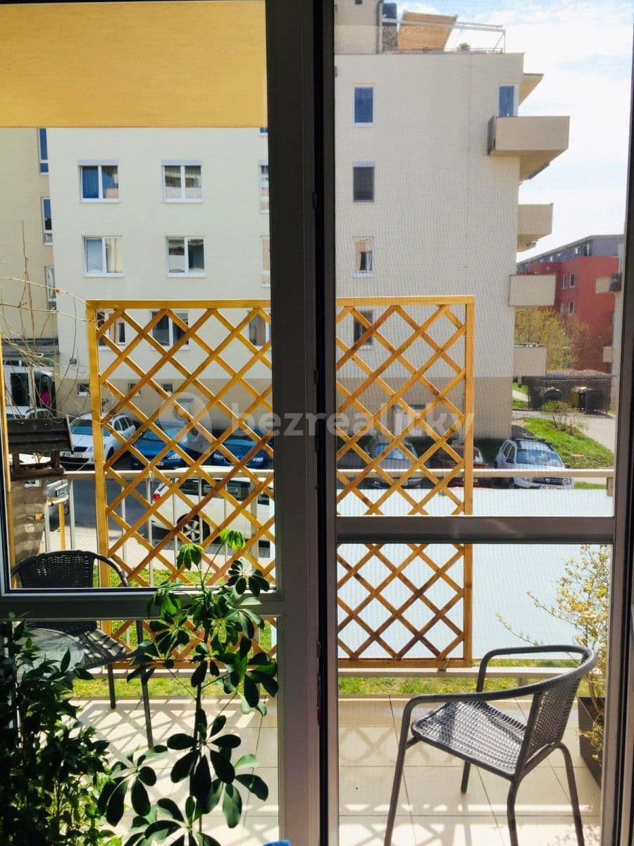 1 bedroom with open-plan kitchen flat to rent, 63 m², K rybníku, Brno, Jihomoravský Region 1 bedroom with open-plan kitchen flat to rent, 63 m², K rybníku, Brno, Jihomoravský Region
