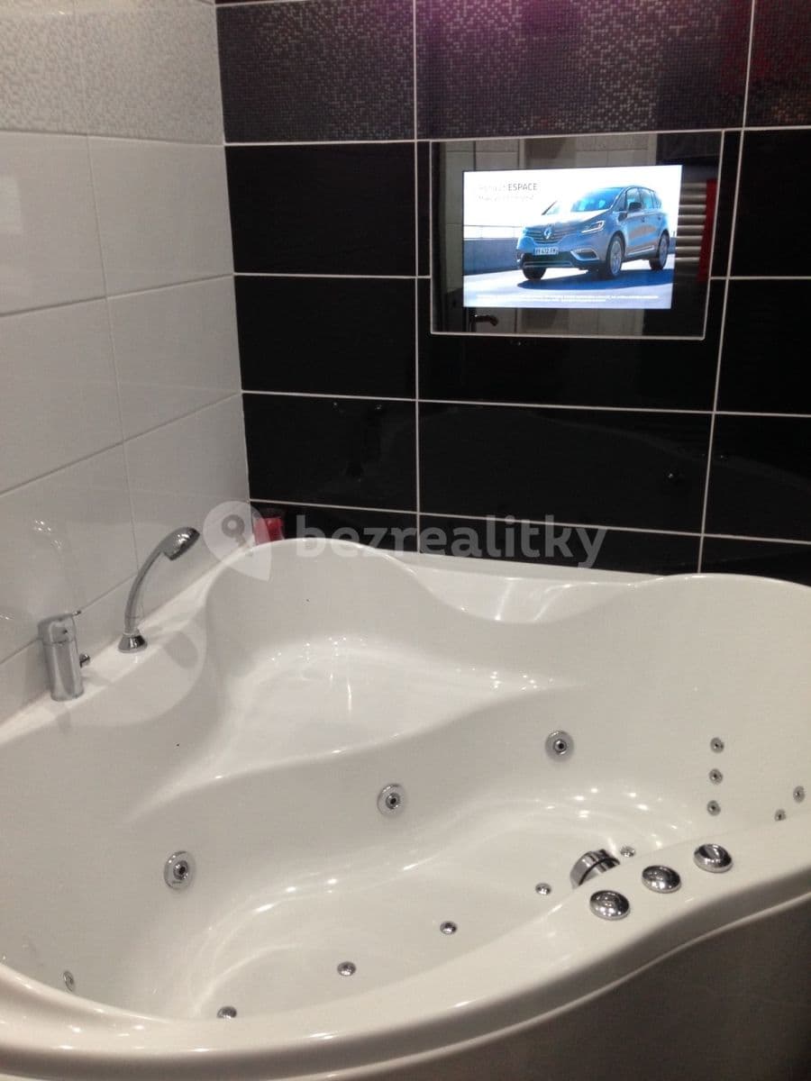 2 bedroom flat to rent, 75 m², Sudoměřská, Prague, Prague 2 bedroom flat to rent, 75 m², Sudoměřská, Prague, Prague