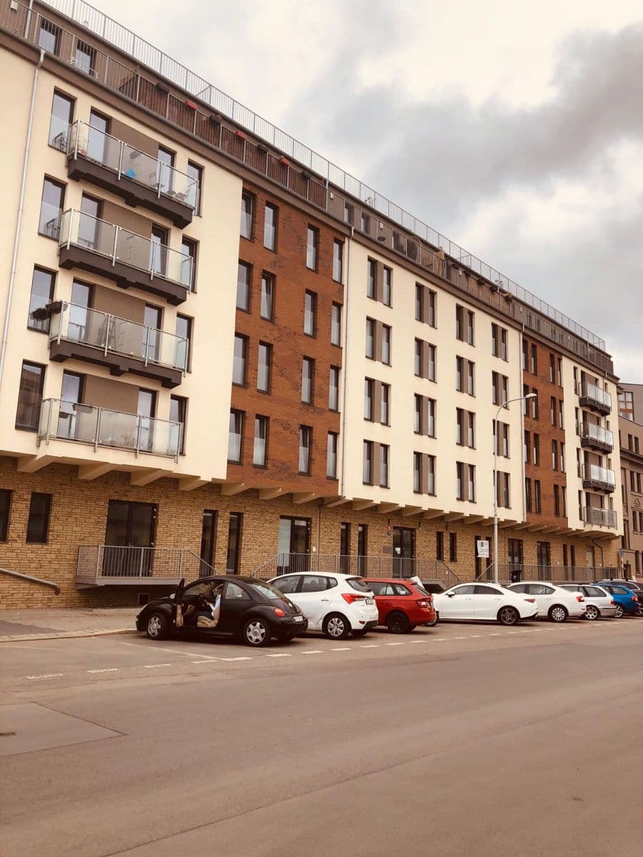 Studio flat to rent, 37 m², Jankovcova, Prague, Prague Studio flat to rent, 37 m², Jankovcova, Prague, Prague