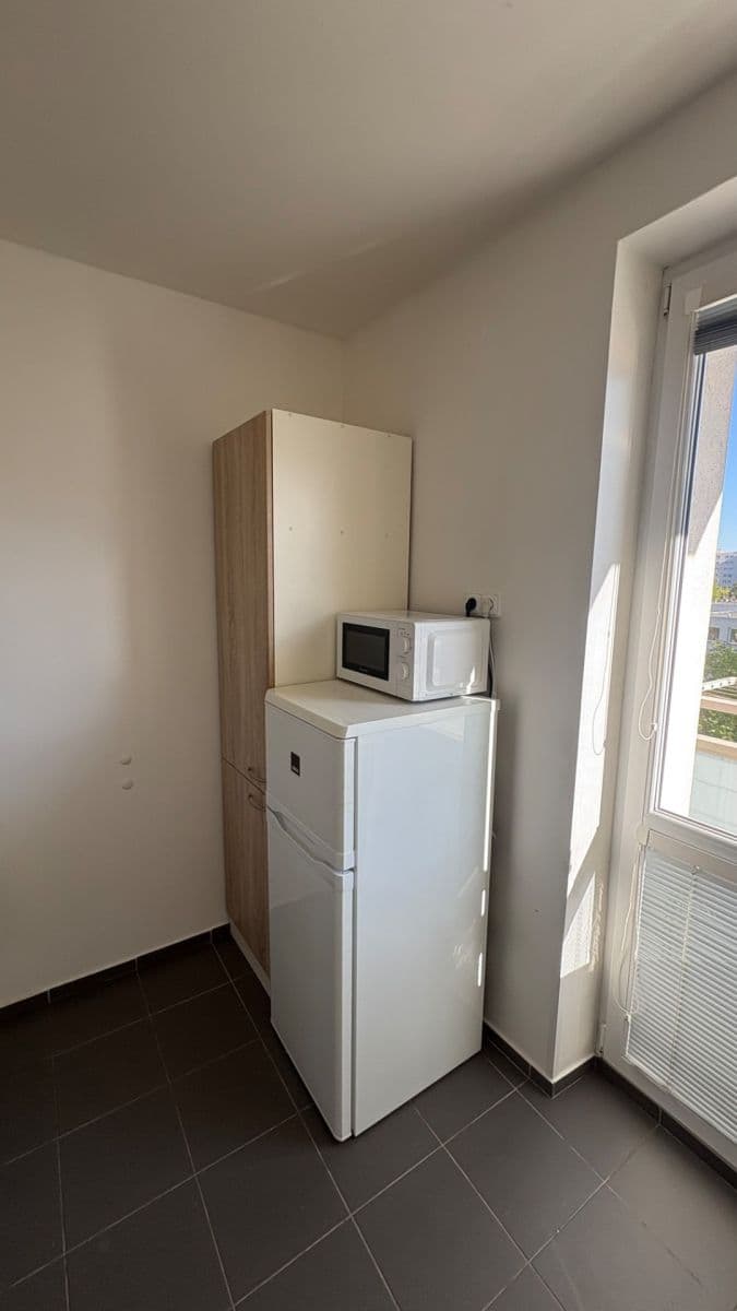 2 bedroom flat to rent, 56 m², Na Chodovci, Prague, Prague 2 bedroom flat to rent, 56 m², Na Chodovci, Prague, Prague