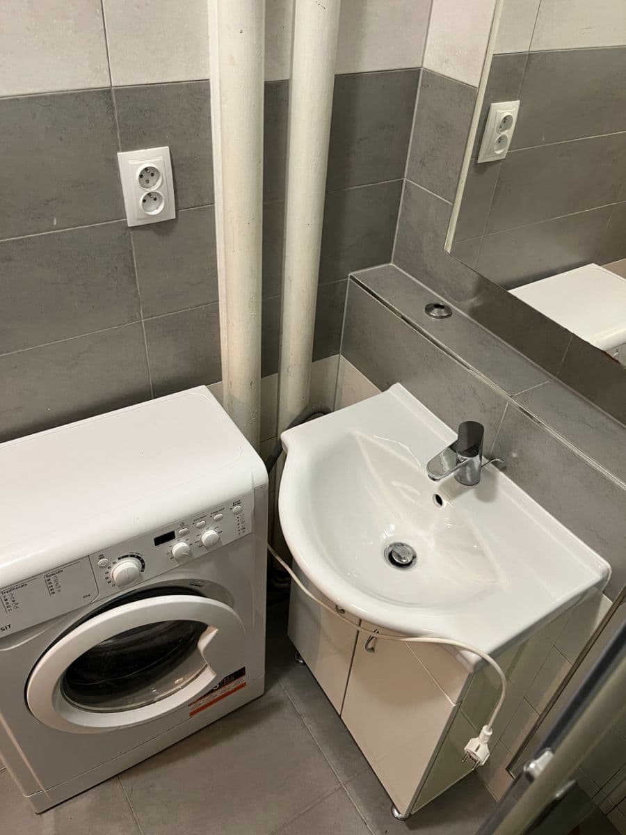 Studio flat to rent, 22 m², Evropská, Prague, Prague Studio flat to rent, 22 m², Evropská, Prague, Prague