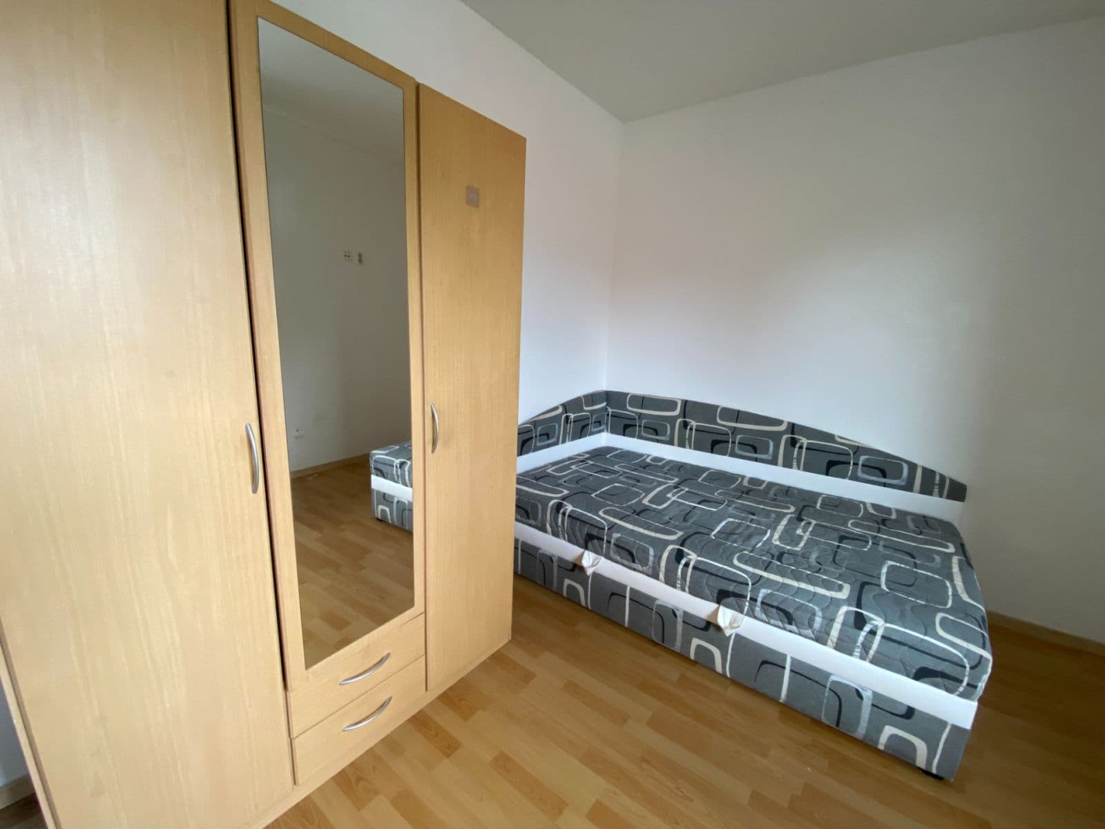 Studio flat to rent, 24 m², Mladoboleslavská, Prague, Prague Studio flat to rent, 24 m², Mladoboleslavská, Prague, Prague