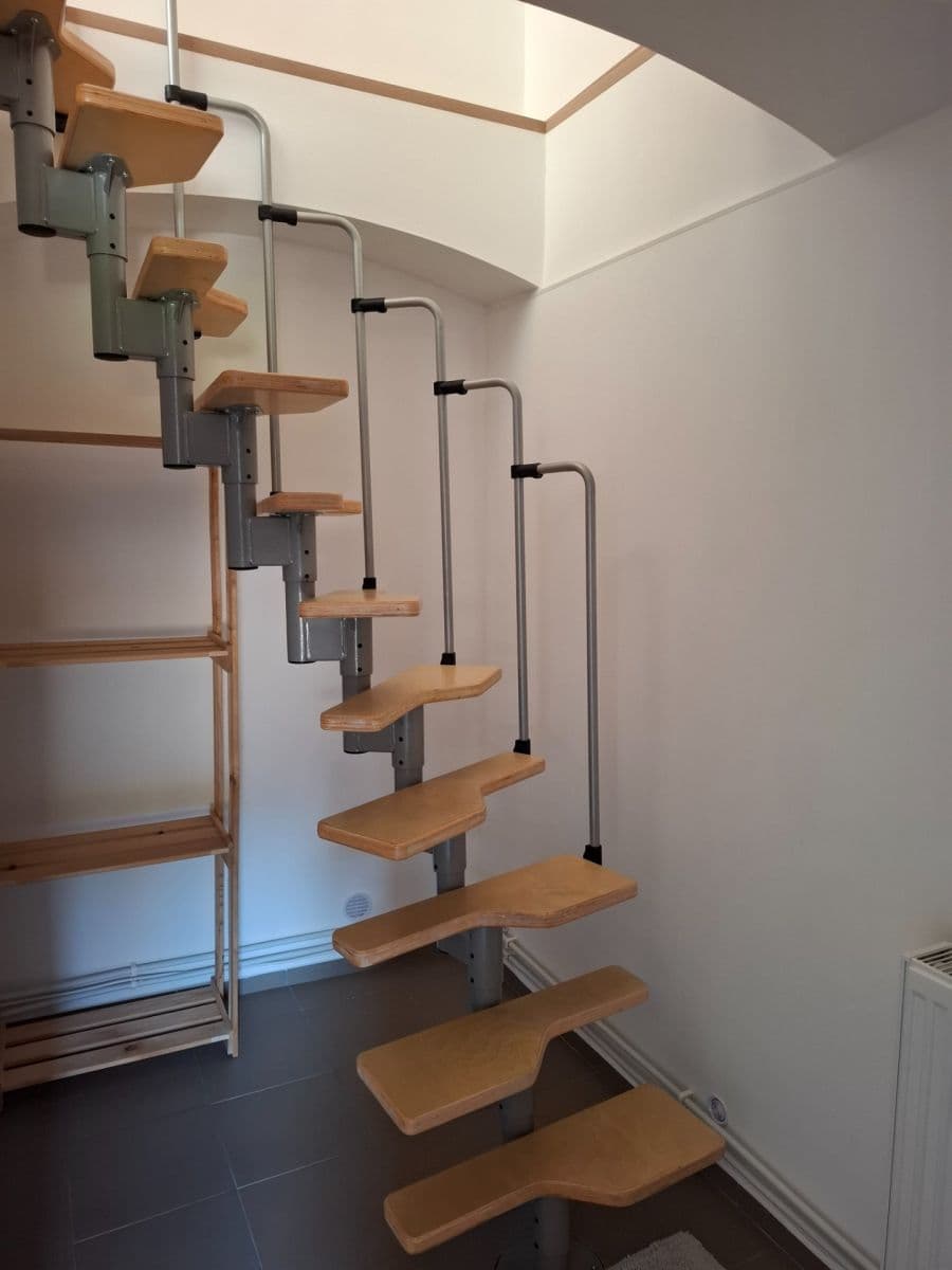 1 bedroom with open-plan kitchen flat to rent, 35 m², Na Návsi, Čestlice, Středočeský Region 1 bedroom with open-plan kitchen flat to rent, 35 m², Na Návsi, Čestlice, Středočeský Region