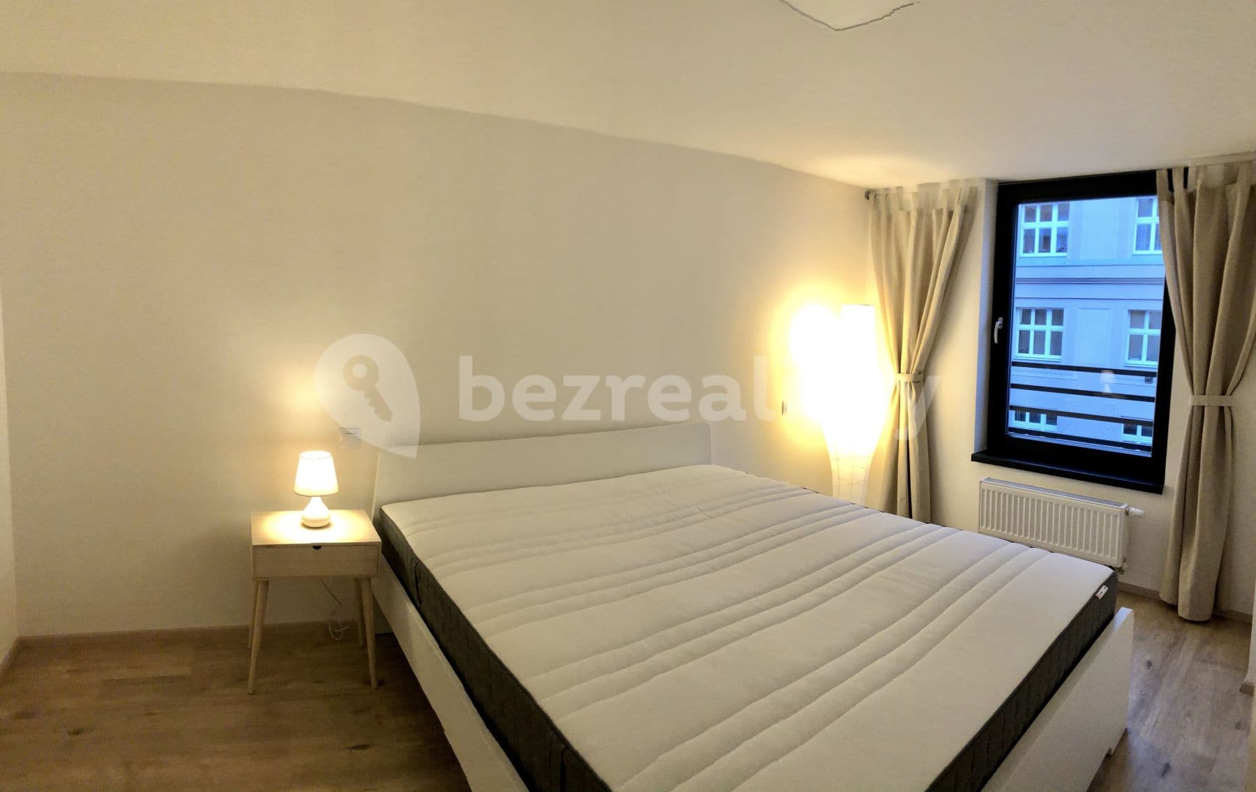 1 bedroom with open-plan kitchen flat to rent, 41 m², Rostislavova, Prague, Prague 1 bedroom with open-plan kitchen flat to rent, 41 m², Rostislavova, Prague, Prague