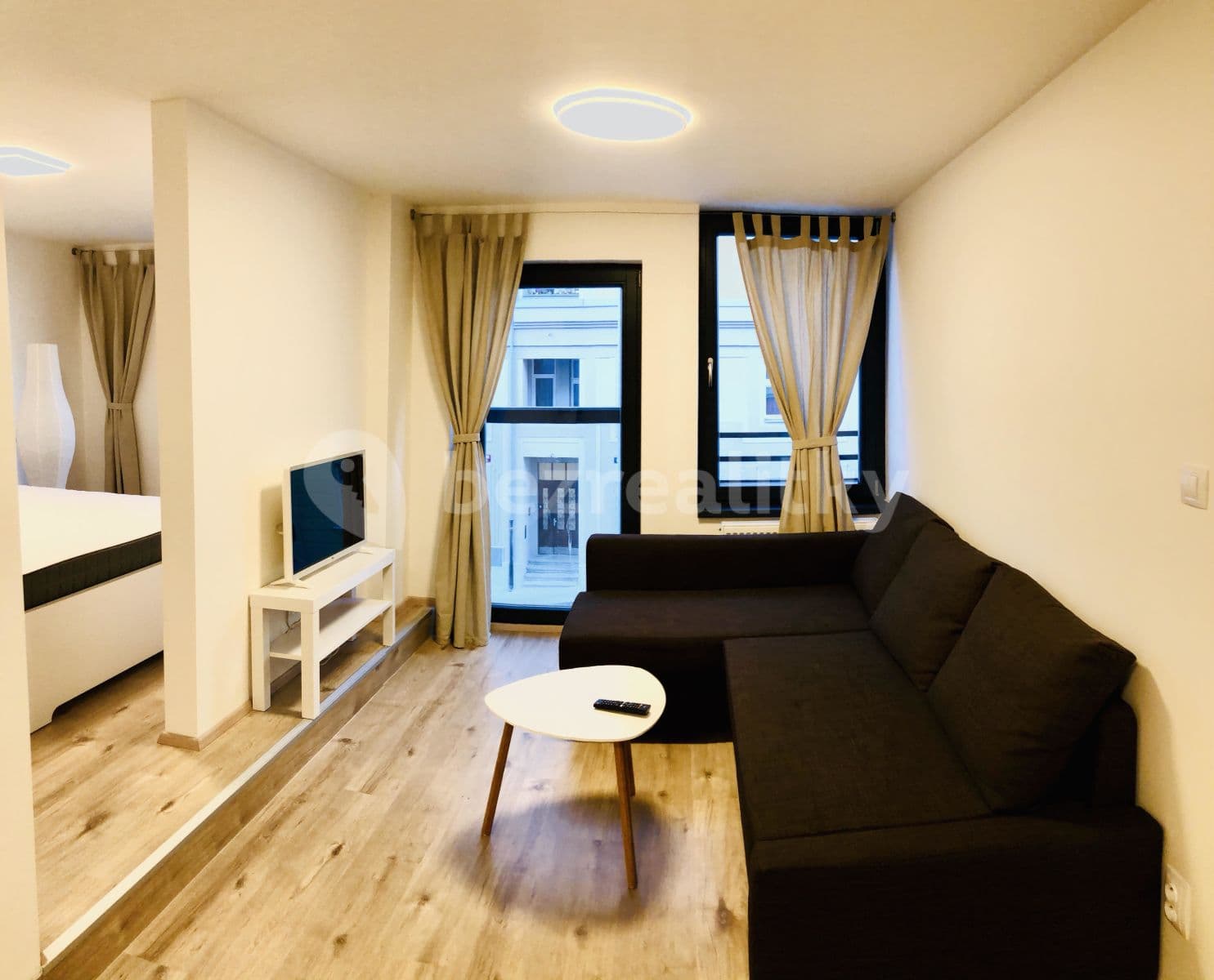 1 bedroom with open-plan kitchen flat to rent, 41 m², Rostislavova, Prague, Prague 1 bedroom with open-plan kitchen flat to rent, 41 m², Rostislavova, Prague, Prague
