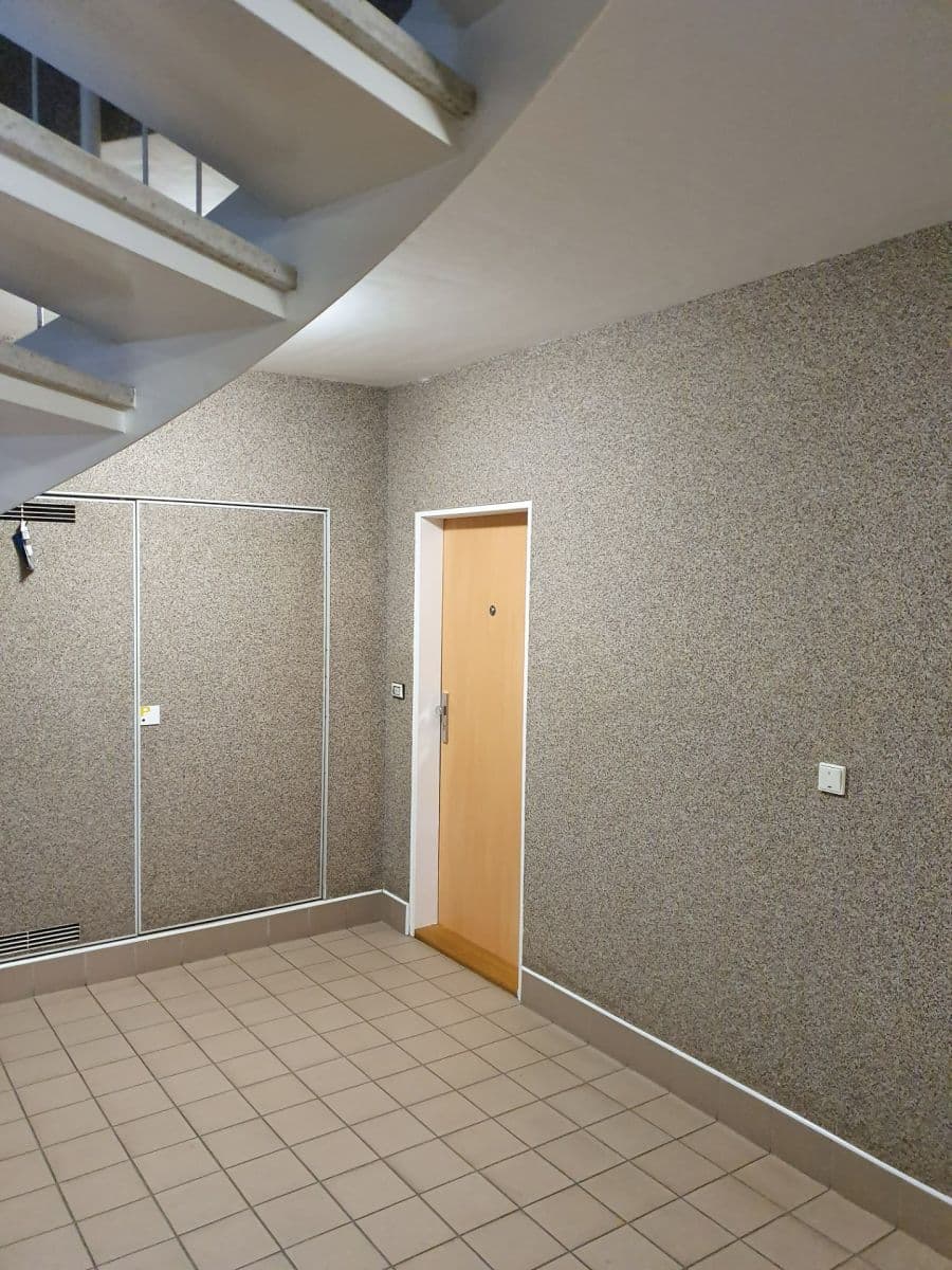 1 bedroom with open-plan kitchen flat to rent, 69 m², U Kříže, Prague, Prague 1 bedroom with open-plan kitchen flat to rent, 69 m², U Kříže, Prague, Prague