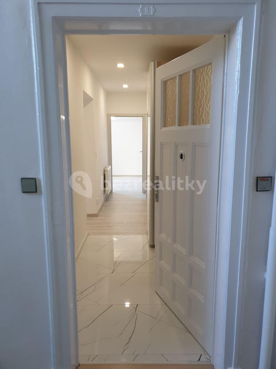 2 bedroom with open-plan kitchen flat to rent, 57 m², Dobrovského, Brno, Jihomoravský Region 2 bedroom with open-plan kitchen flat to rent, 57 m², Dobrovského, Brno, Jihomoravský Region