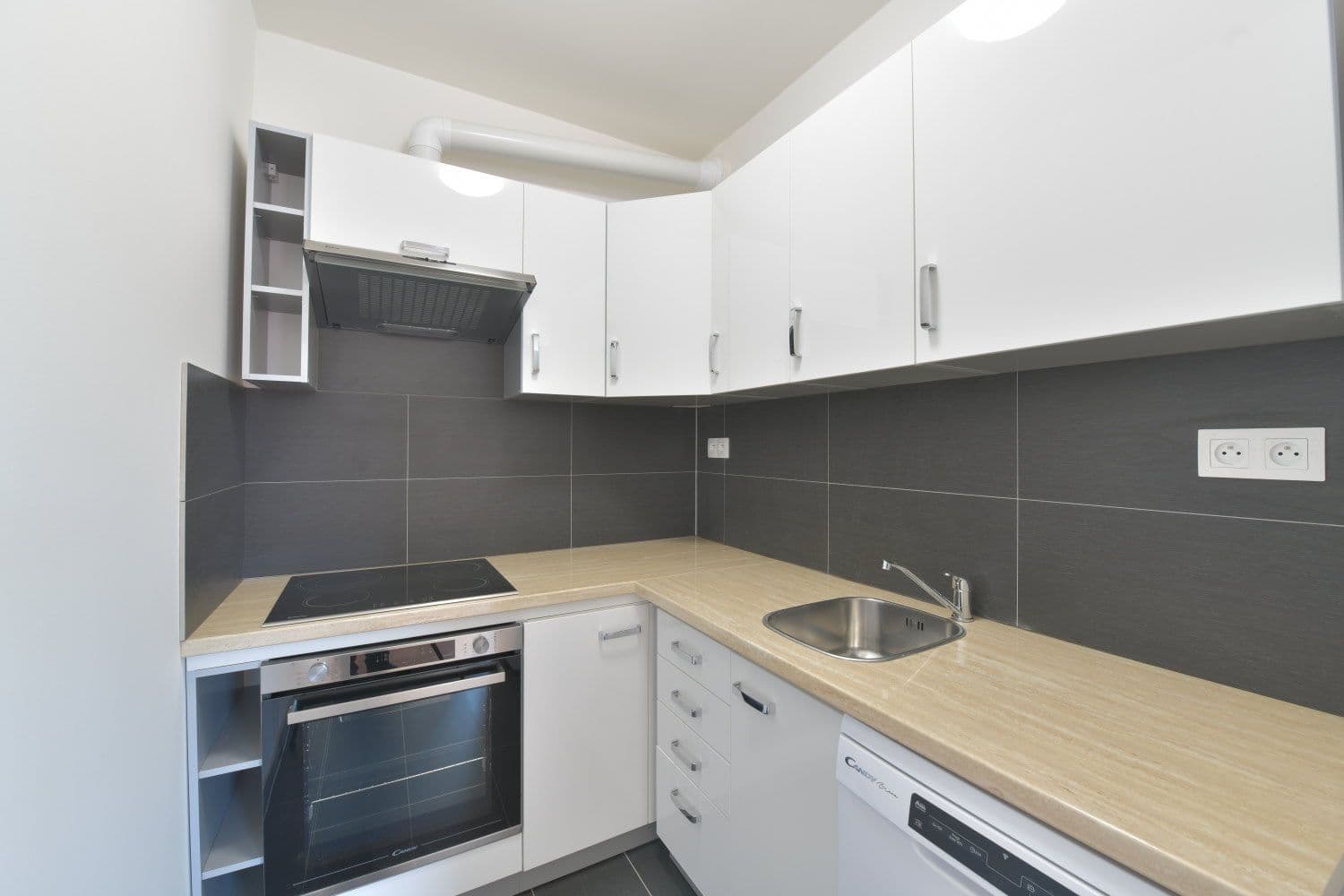 Studio flat to rent, 38 m², U plynárny, Prague, Prague Studio flat to rent, 38 m², U plynárny, Prague, Prague