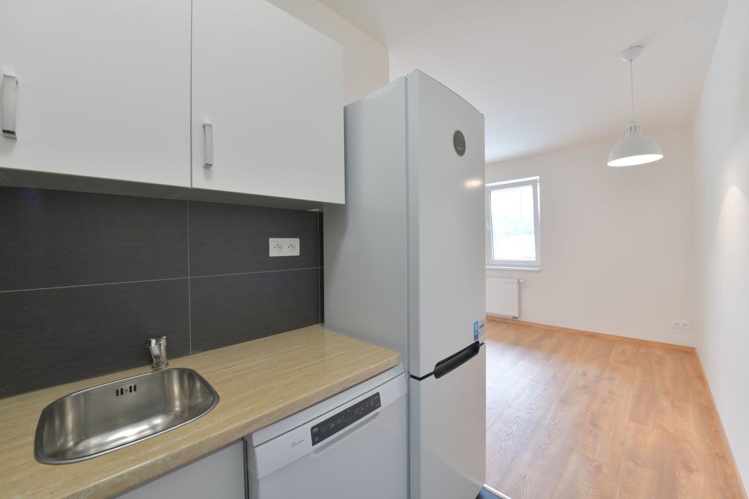 Studio flat to rent, 38 m², U plynárny, Prague, Prague Studio flat to rent, 38 m², U plynárny, Prague, Prague