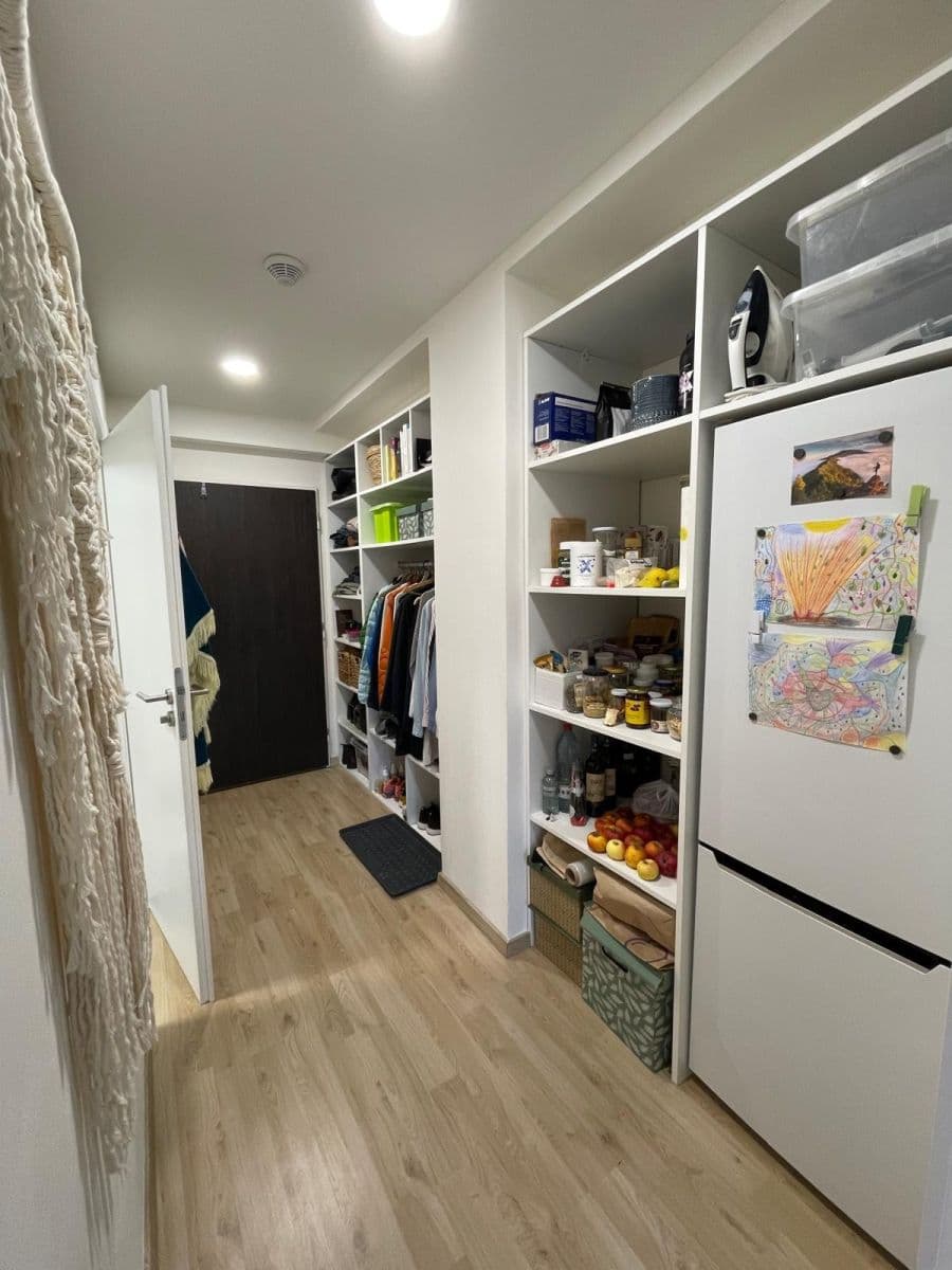 Studio flat to rent, 27 m², Peroutkova, Prague, Prague Studio flat to rent, 27 m², Peroutkova, Prague, Prague